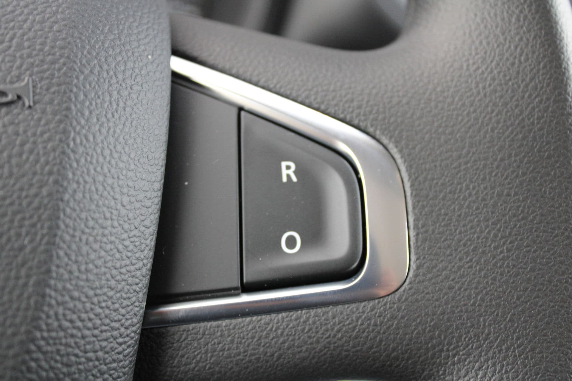 Renault Master T35 2.3 dCi 180pk L3H2 - Airco - Navigatie - Camera - Cruise - Parkeersensoren - 105l tank - Rijklaar thumbnail 34