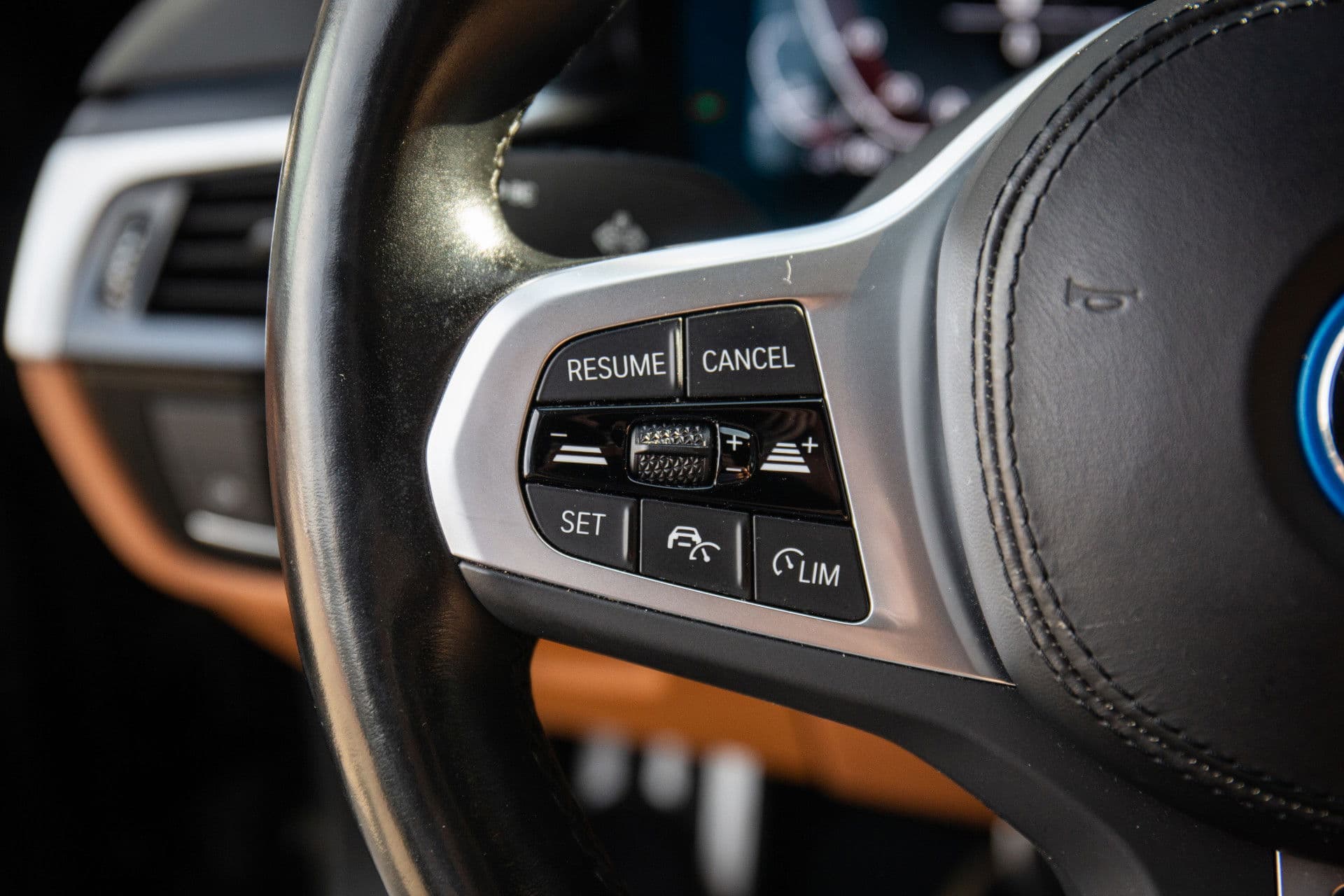 BMW 5 Serie Touring 530e M-Sport , Shadowline, Adaptive Cruise, Trekhaak, Leder, SOH 91% thumbnail 16