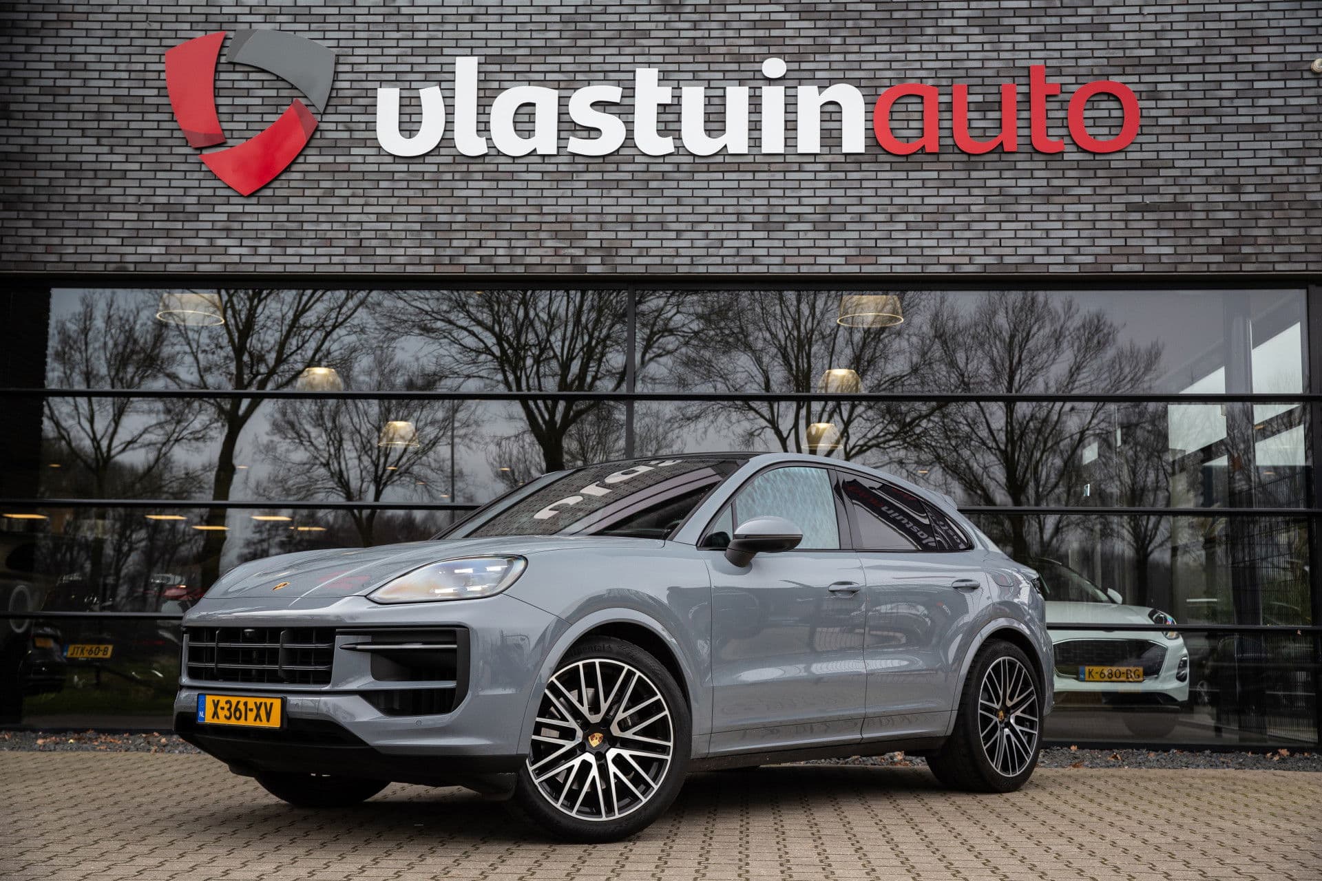 Porsche Cayenne Coupé 3.0 E-Hybrid , Panoramadak, Bijrijdersdisplay, Trekhaak, Sport Design, Origineel NL