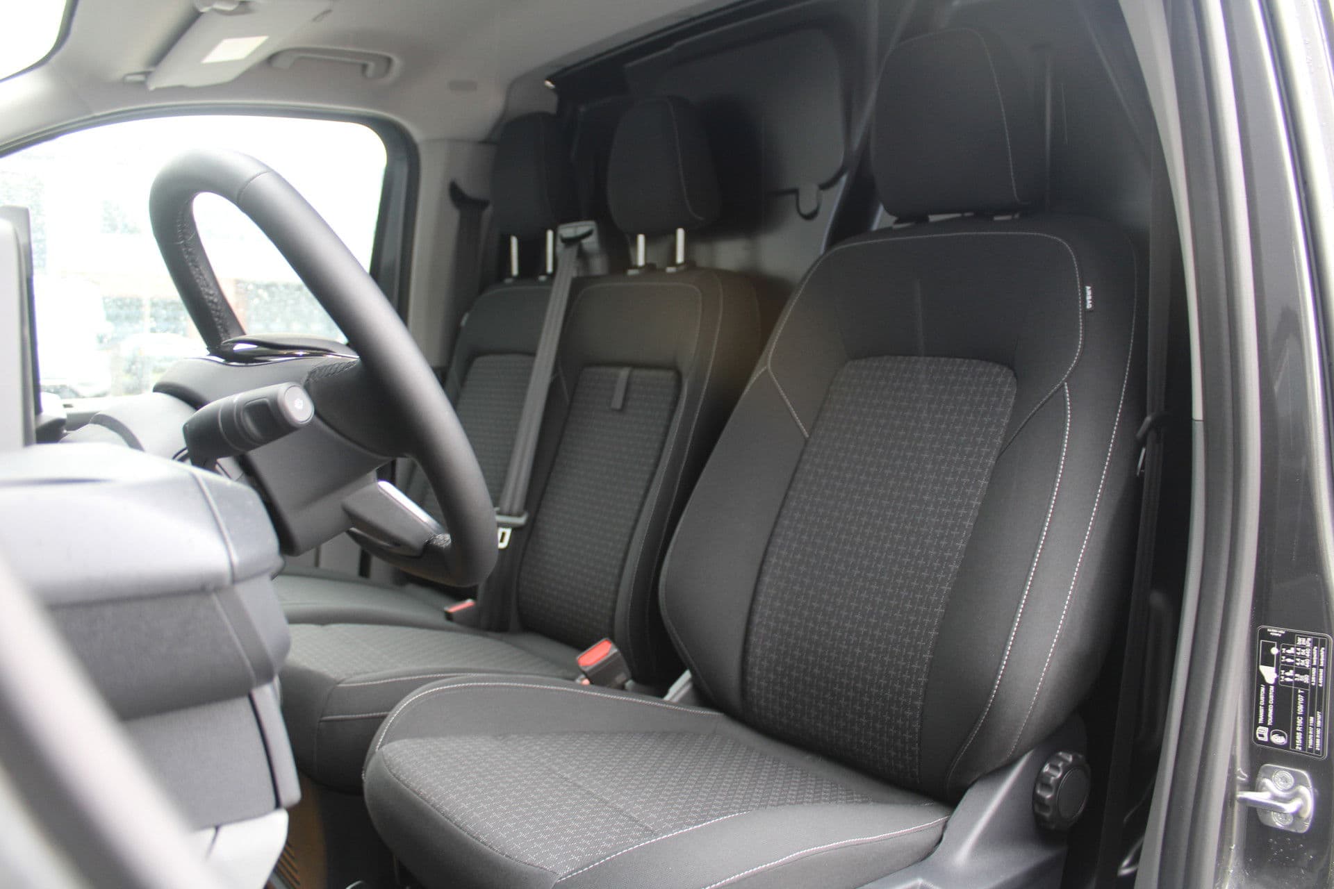 Ford Transit Custom 320 2.0 TDCI L2H1 Trend 136pk - Carplay - Android - LED koplampen - Verwarmd stuurwiel - Stoelverwarming - 70l tank - Rijklaar thumbnail 11