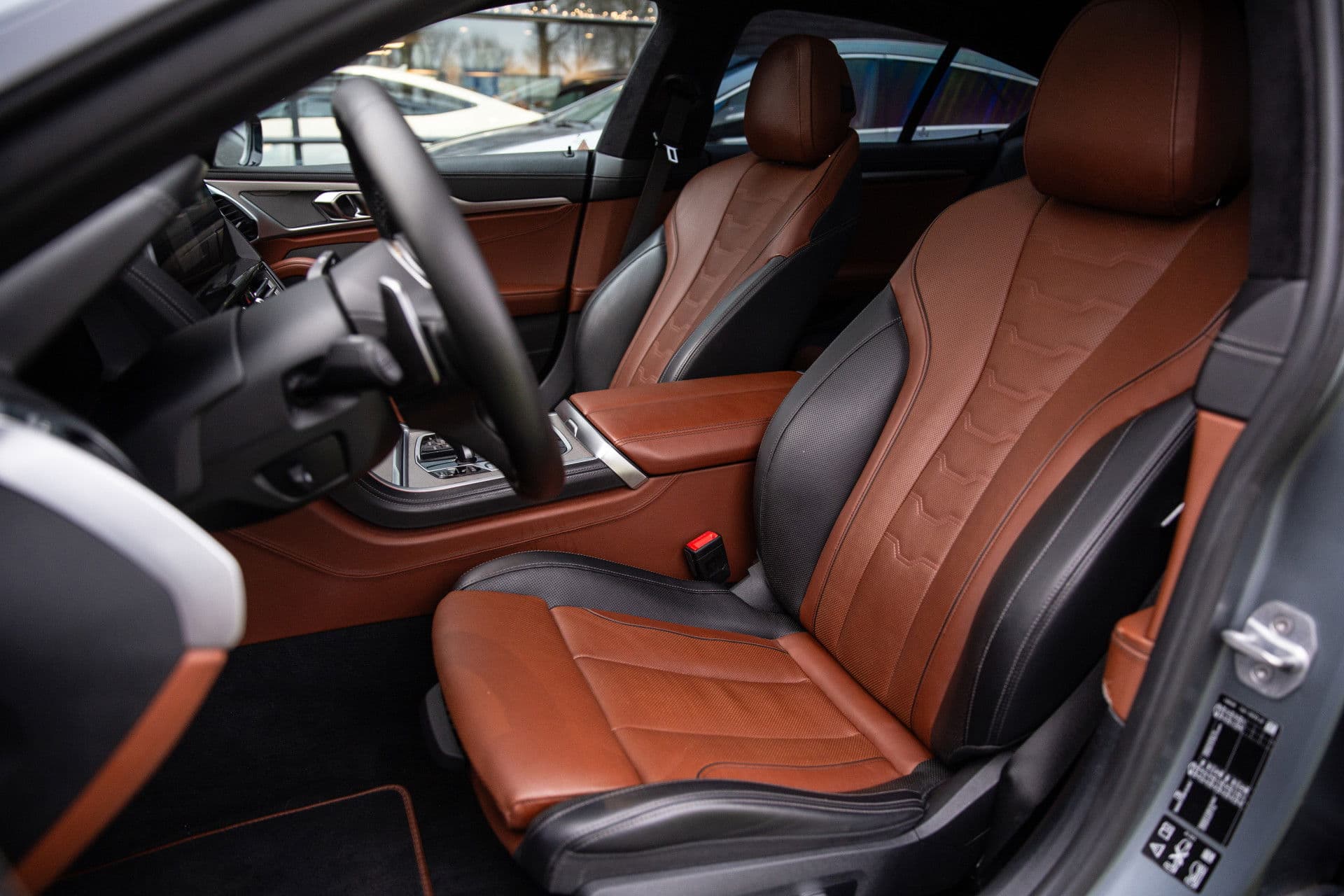 BMW 8 Serie Gran Coupé M850i xDrive High Executive 531pk , Digital-Key, Achterwielbesturing, Panoramadak, Harman/Kardon, thumbnail 4