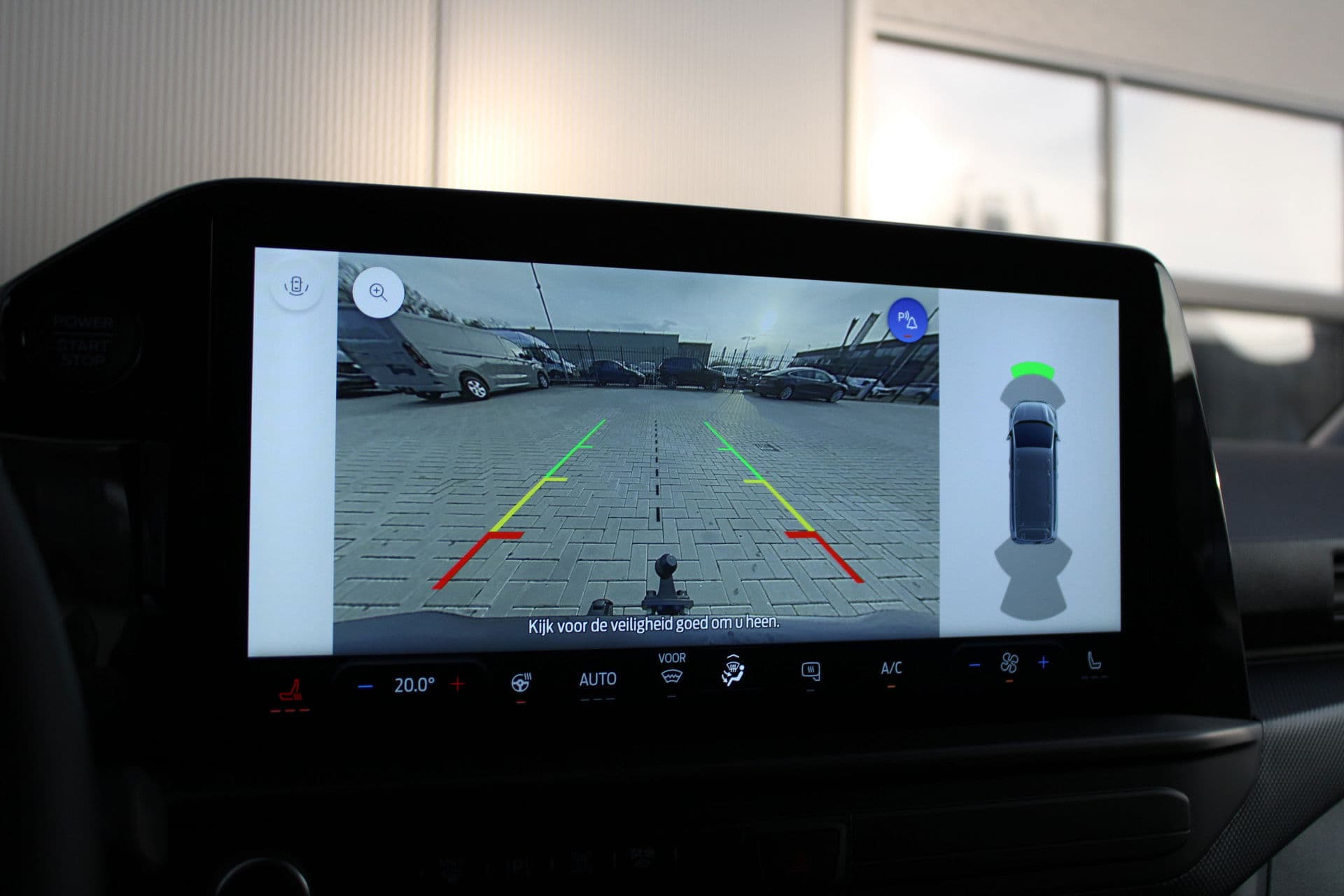 Ford Transit Custom 320 2.5 PHEV L2H1 Limited 232pk - 2x Schuifdeur - Trekhaak - Stoel/Stuurverwarming - Blindspot - Keyless - Rijklaar thumbnail 30