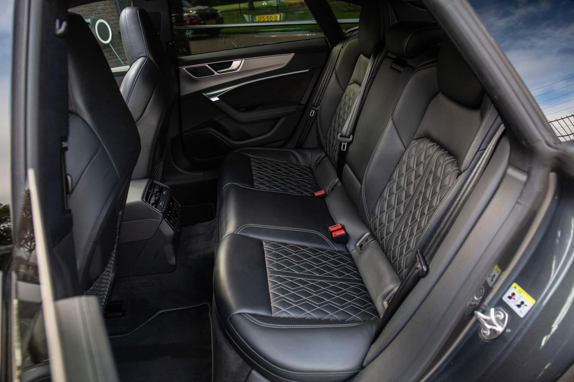 Audi A7 Sportback 55 TFSI e quattro Competition , Panoramadak, Head-up Display, S7 Diffuser, RS-Zetels thumbnail 7