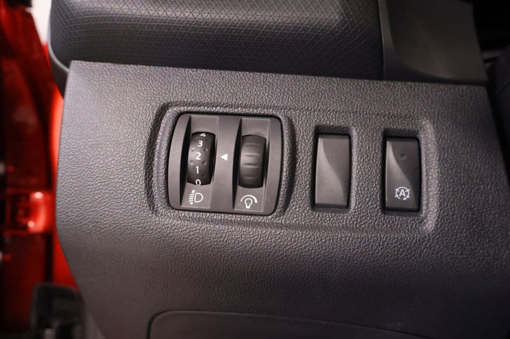 Renault Clio Estate 0.9 TCe Limited | Navi | PDC! thumbnail 16