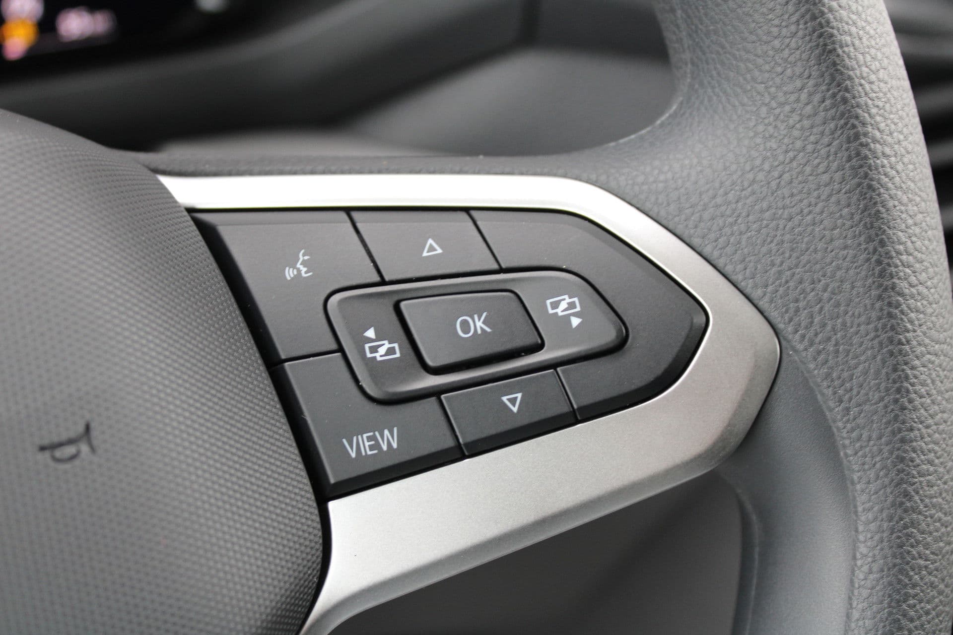 Volkswagen Crafter 30 2.0 TDI L3H3 140pk - Navigatie - DAB - Geveerde Stoel - Camera - Carplay - Rijklaar thumbnail 25