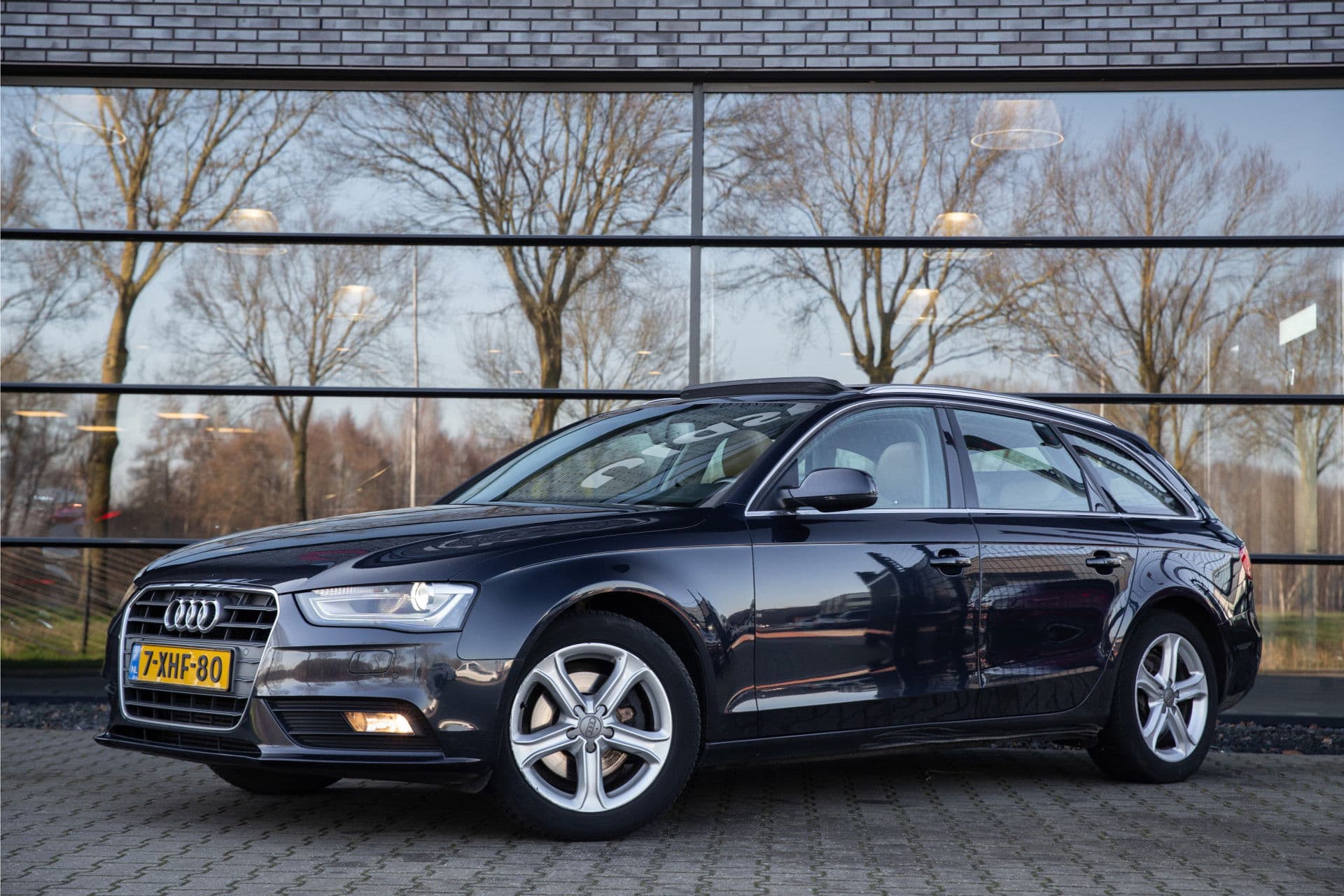 Audi A4 Avant 1.8 TFSI Business Edition , Stoelverwarming, Panoramadak, Apple Carplay, Keyless entry thumbnail 8