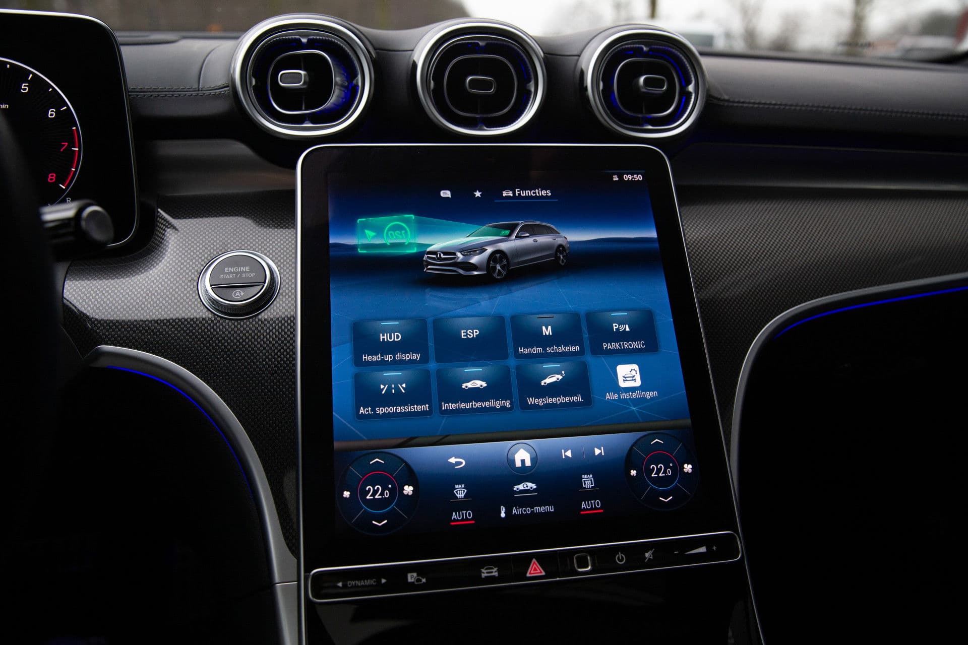 Mercedes-Benz C-Klasse Estate 200 Launch Edition AMG Line , Panoramadak, Sfeerverlichting, Burmester, 3D-camera, thumbnail 19