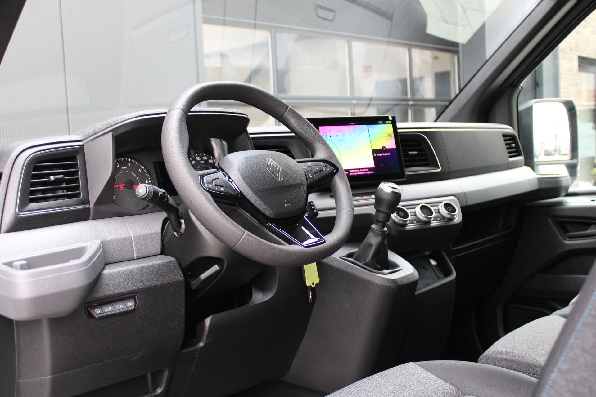 Renault Master T35 2.0 dCi 170pk L2H2 Extra - Navigatie - Blind Spot - Camera - Stoelverwarming - Verwarmde voorruit - Rijklaar thumbnail 2