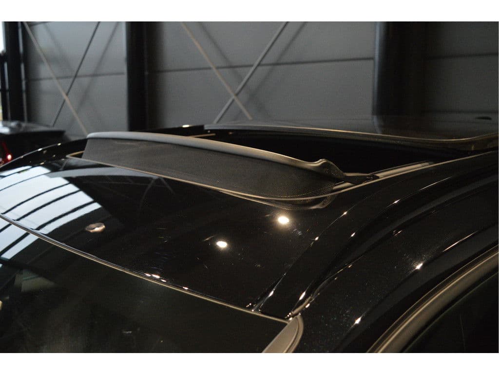 Volvo XC40 1.5 T5 Plug-in hybrid Ultimate Dark pano camera 20 inch !! thumbnail 11