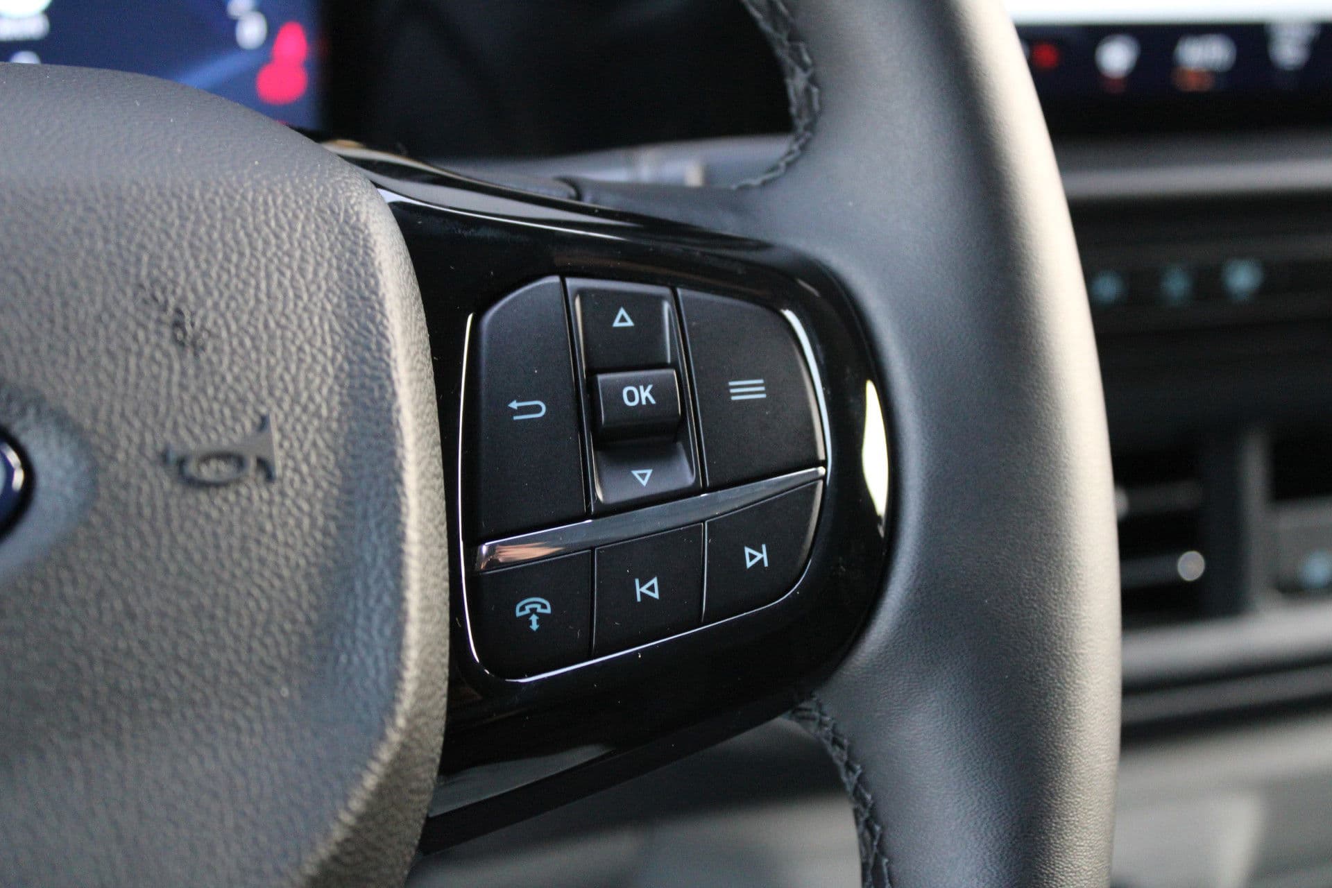 Ford E-Transit Custom 340 L2H1 Limited 65 kWh 218pk - LED - 360 Camera - B&O - ACC - Navi - Stoel/Stuurverwarming - Rijklaar thumbnail 23