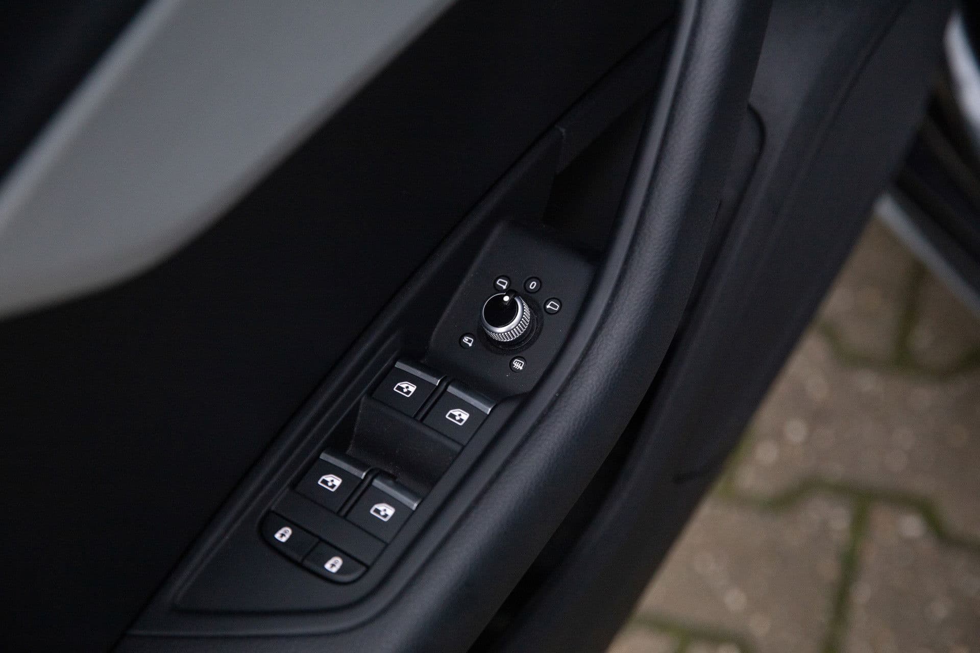 Audi A4 Avant 35 TFSI S edition , Panoramadak, Adap. cruise, Black Edition thumbnail 23