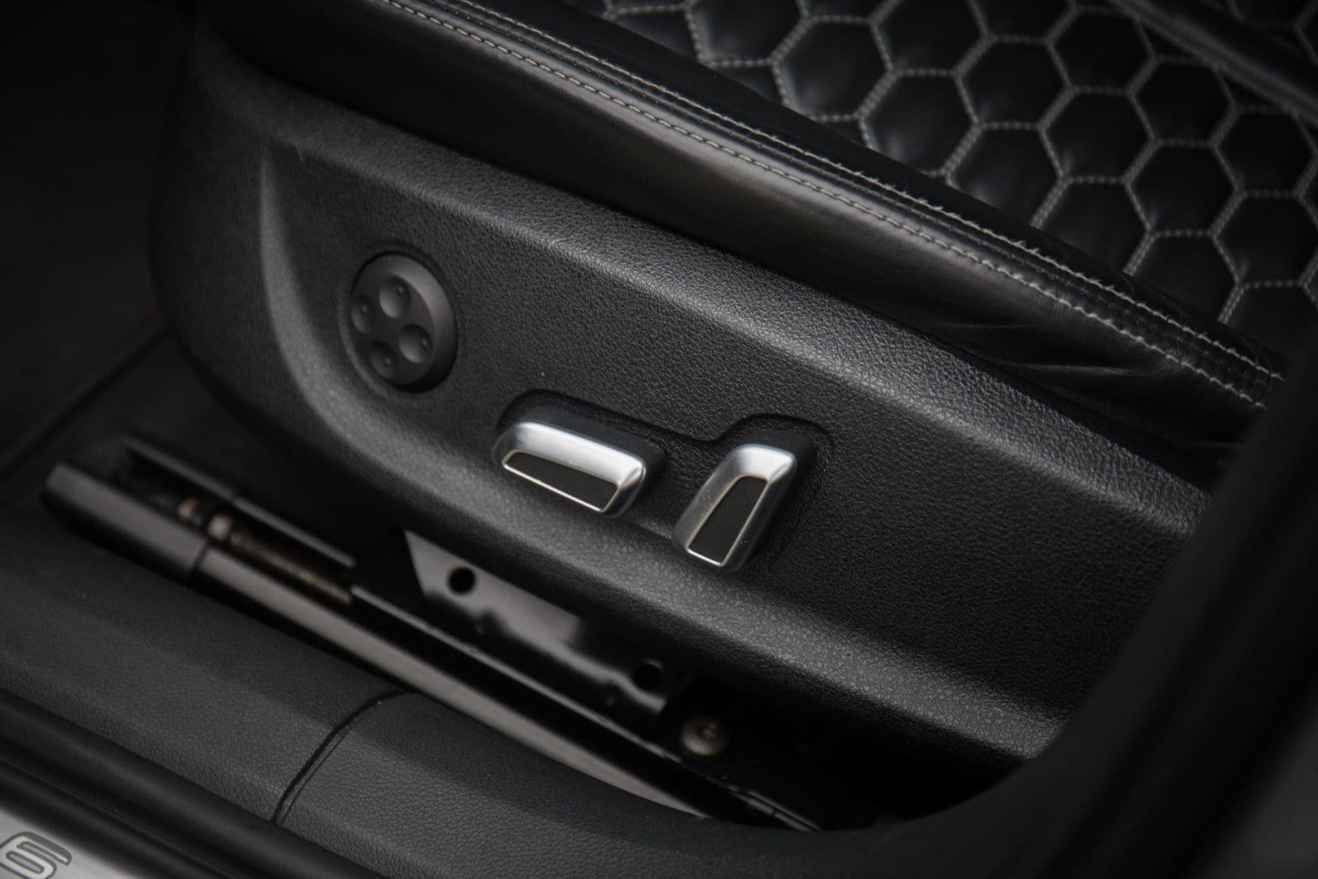 Audi RS6 Avant 4.0 TFSI Quattro Performance , Milltek, Keramisch, Panoramadak, Carbon, Nachtzicht, Vol! thumbnail 29