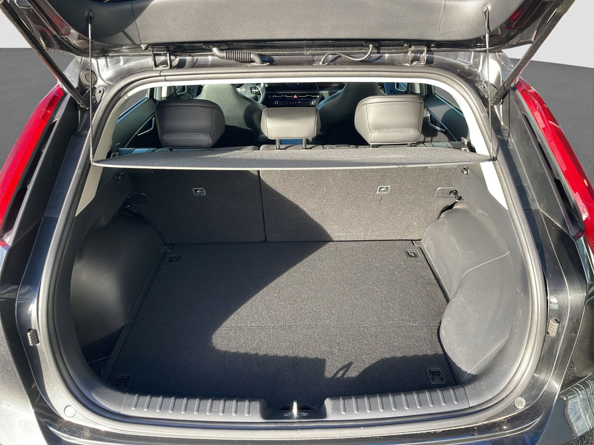 Kia Niro 1.6 GDi PHEV Dyn+PlusLine | Ad.cruise | Halfleder | Stoel-Stuurverw. | El.stoel thumbnail 22