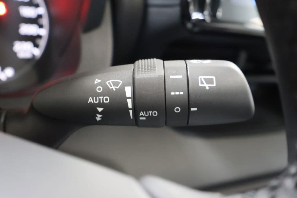 Mazda 2 Hybrid 1.5 Centre-line | LMV | Apple Car Play thumbnail 21