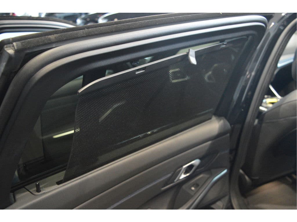 BMW 3 Serie Touring 320d M-SPORT pano camera led 18 inch 190 pk !! thumbnail 27