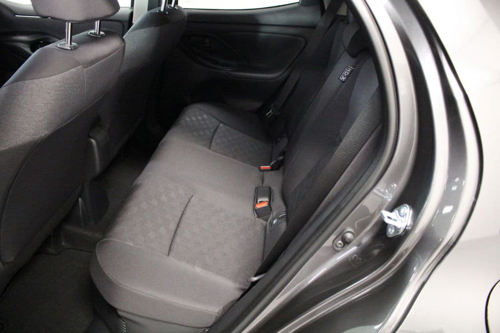 Toyota Yaris 1.5 Hybride 115 Dynamic met Comfort Pack thumbnail 10