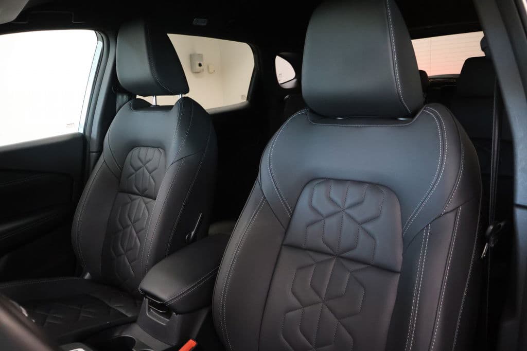 Nissan QASHQAI 1.3 MHEV X Tekna Black Edition thumbnail 8