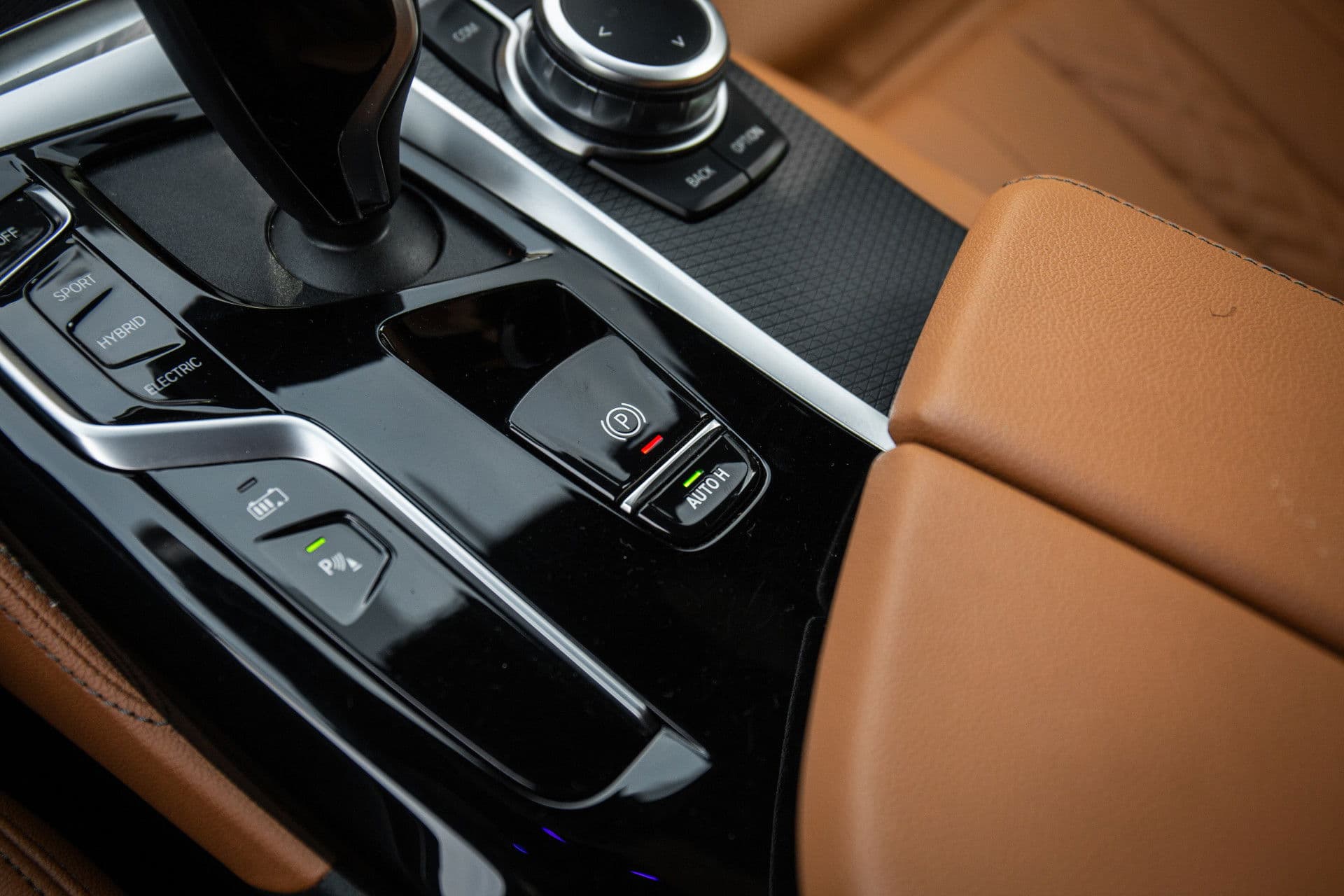 BMW 5 Serie Touring 530e M-Sport , Shadowline, Adaptive Cruise, Trekhaak, Leder, SOH 91% thumbnail 28