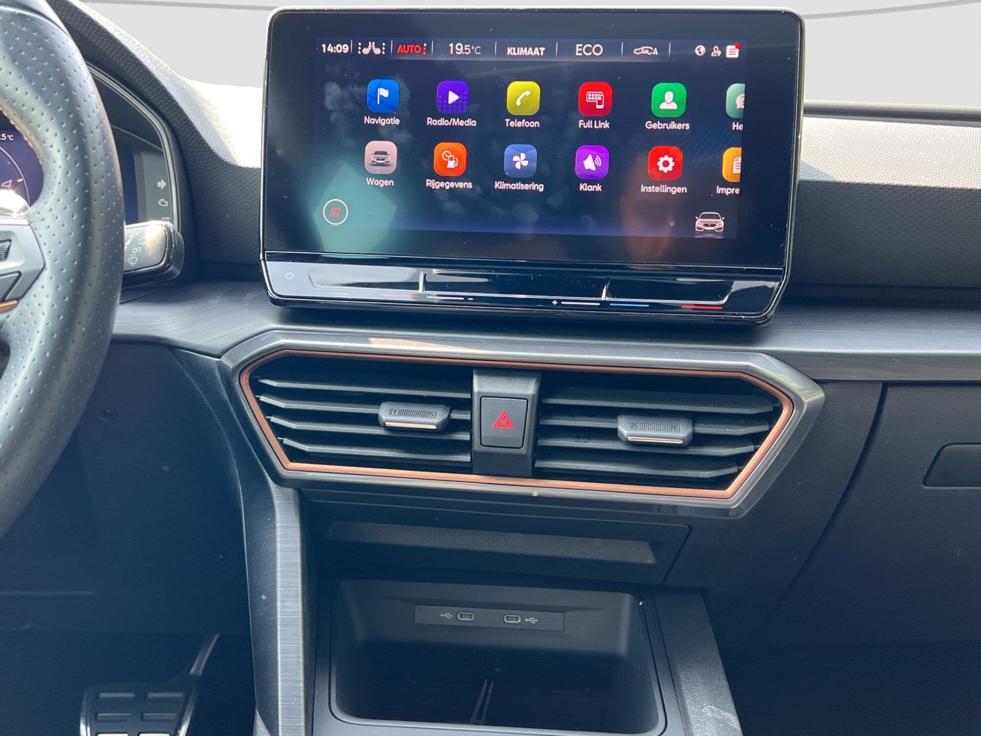 CUPRA Leon 1.4 VZ Performance | Matte | Pano | Navi | PDC thumbnail 15