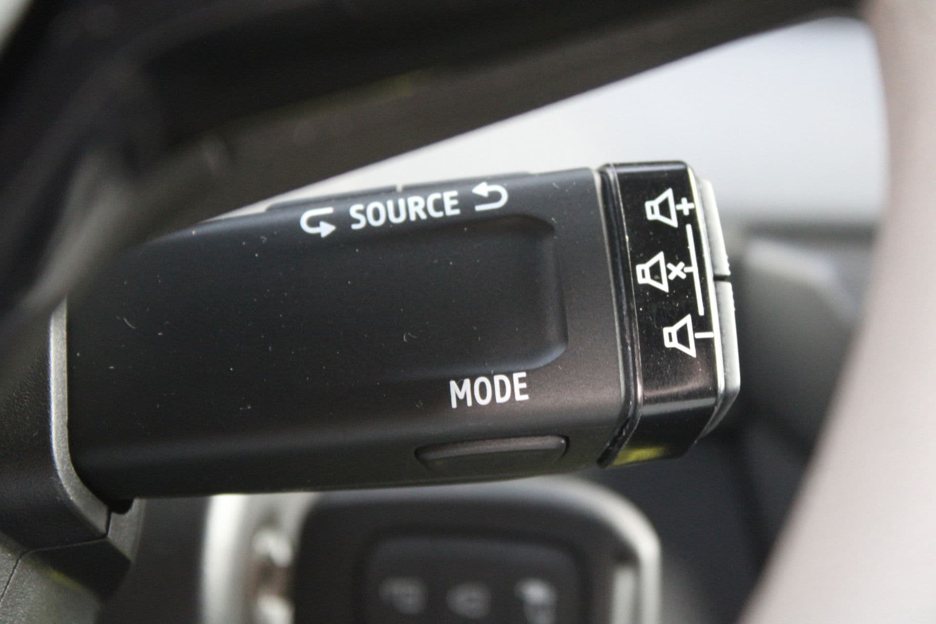 Renault Master T35 2.0 dCi 170pk L2H2 Extra - 2x Schuifdeur - Navigatie - Blind Spot - Camera - Stoelverwarming - Verwarmde voorruit - Rijklaar thumbnail 23