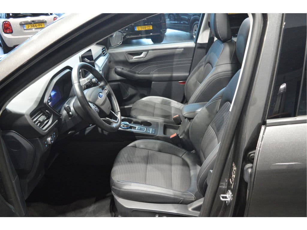 Ford Kuga 2.5 PHEV Titanium X navi pano head up trekhaak 18 inch !! thumbnail 16