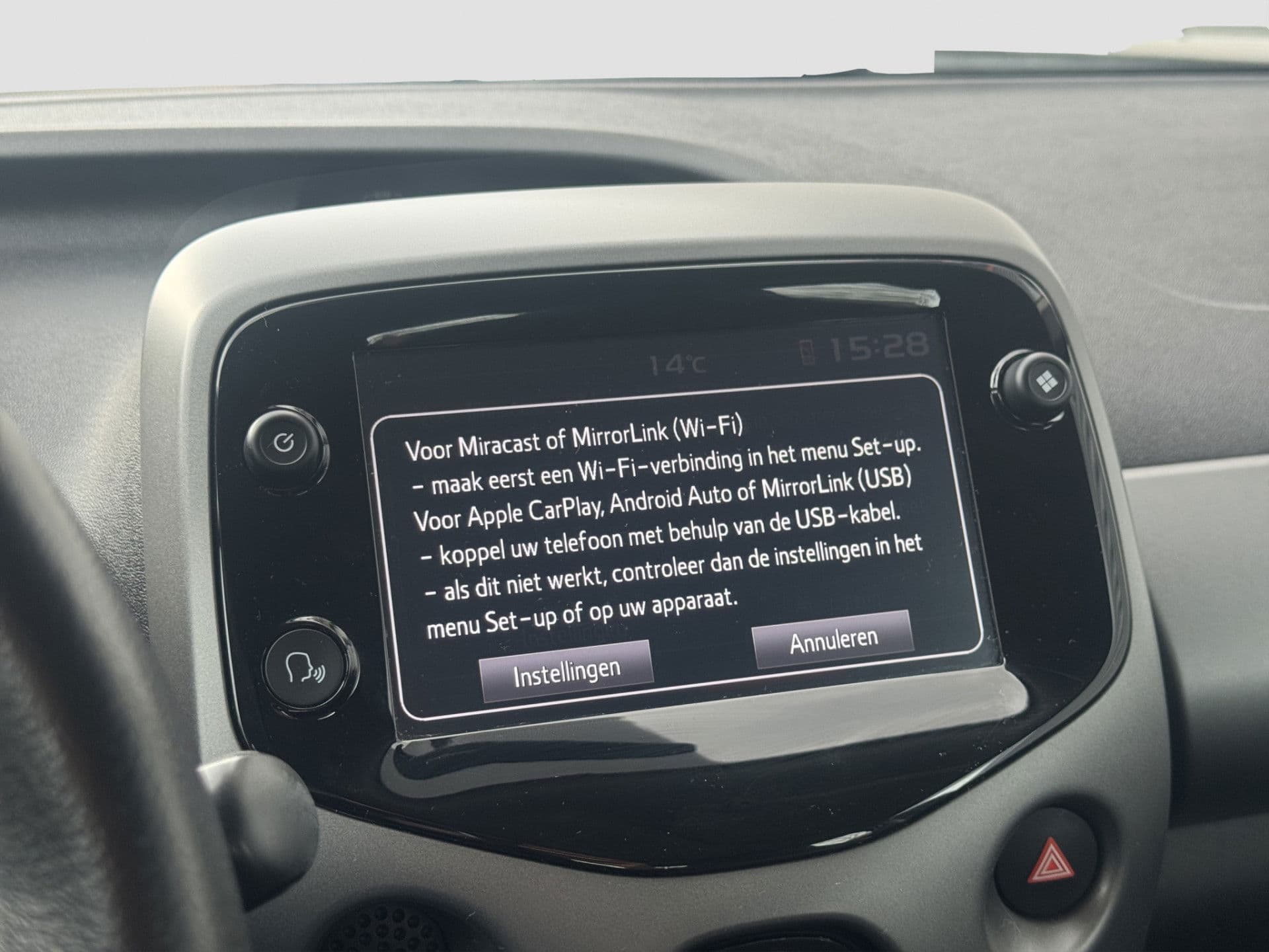 Toyota Aygo 1.0 VVT-i X-Play | Camera | Apple Carplay thumbnail 14