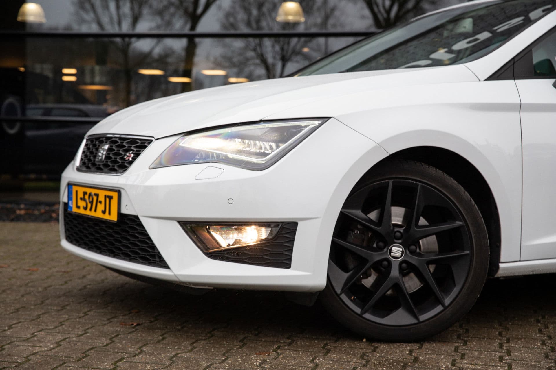 SEAT Leon 1.8 TSI FR Business , Stoelverwarming, SEAT Sound, Alcantara thumbnail 7