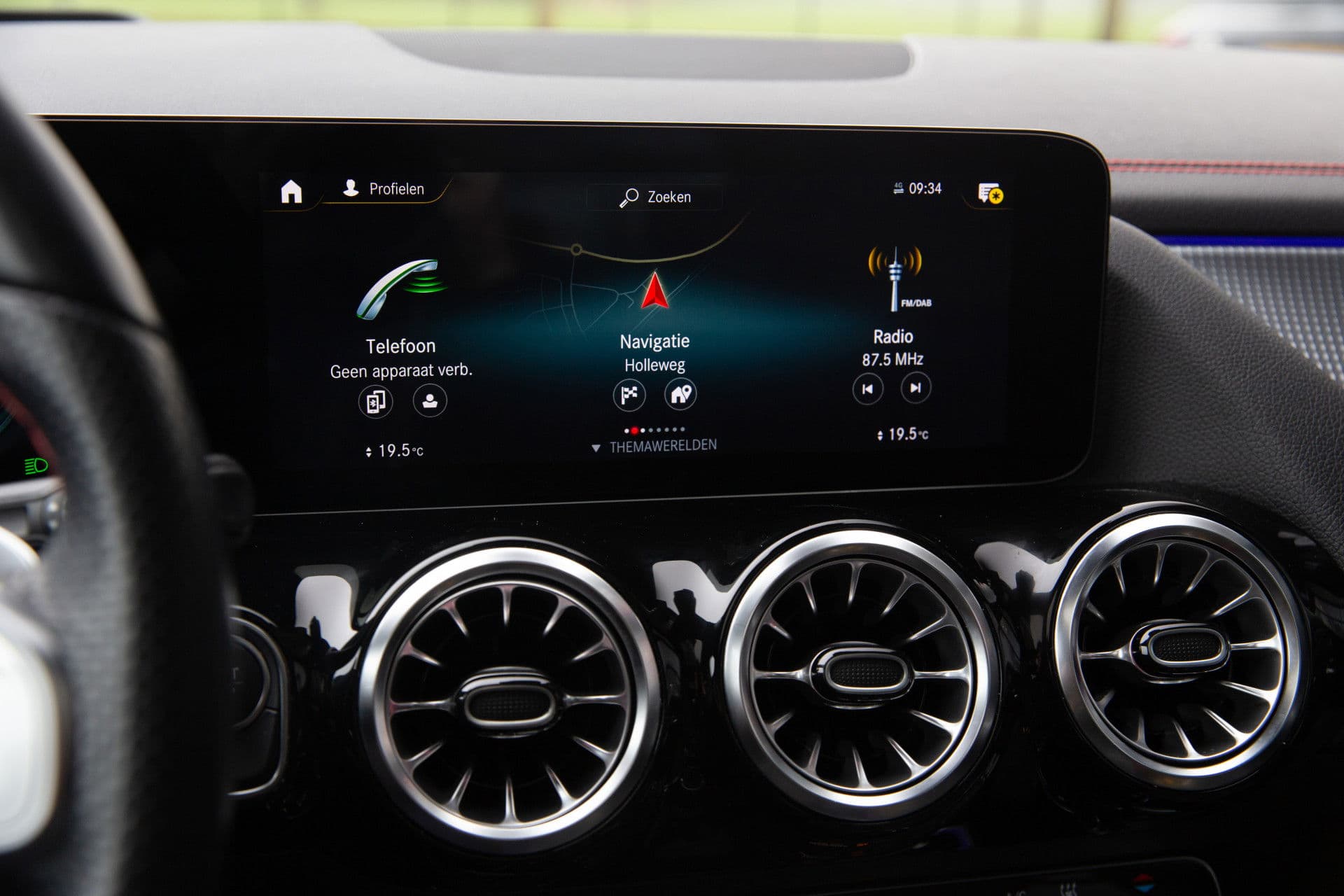 Mercedes-Benz EQA 250 Business Solution AMG 67 kWh , Panoramadak, Trekhaak, Head-up display, thumbnail 15