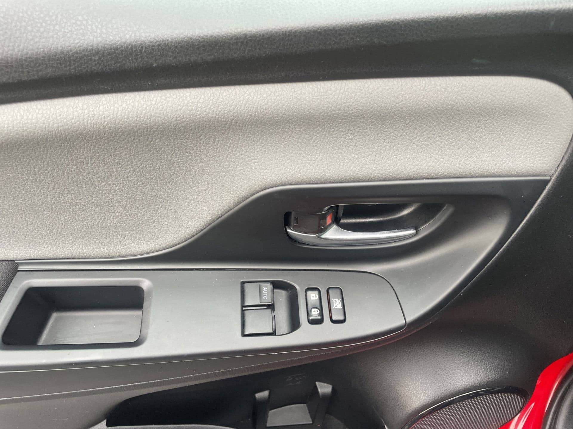 Toyota Yaris 1.5 Hybrid Active Climate | Cruise | Camera thumbnail 7