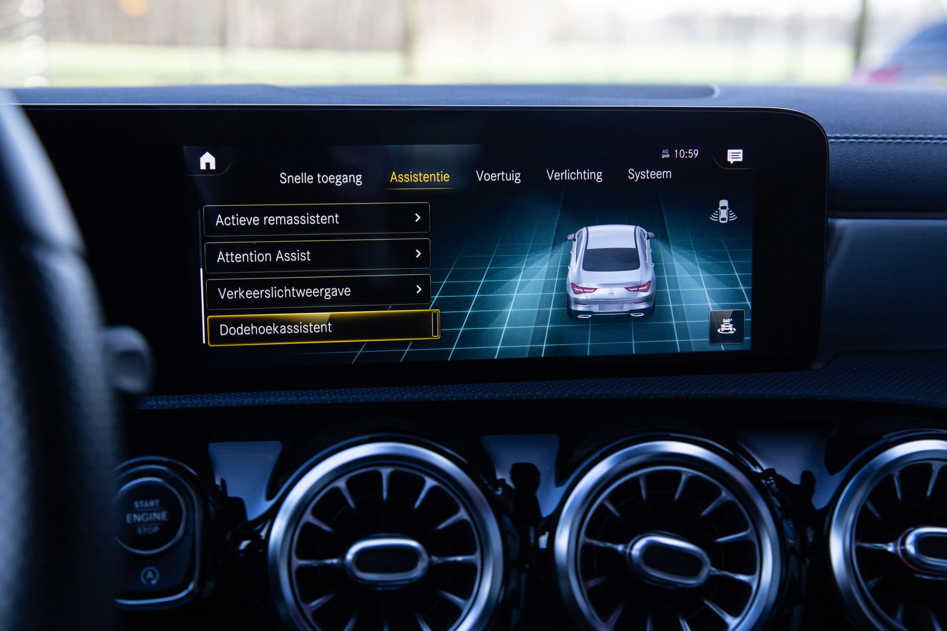Mercedes-Benz CLA-Klasse 200 Premium Plus AMG , Panoramadak, Burmester, Head-up display, Vol! thumbnail 18