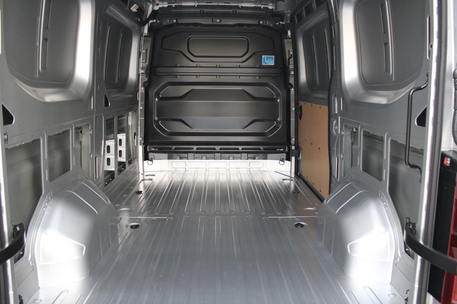 Renault Master T35 2.0 dCi 170pk L2H2 Extra - Navigatie - Camera - 270 gr deuren - Parkeersensoren - Draadloos laden - Rijklaar thumbnail 10