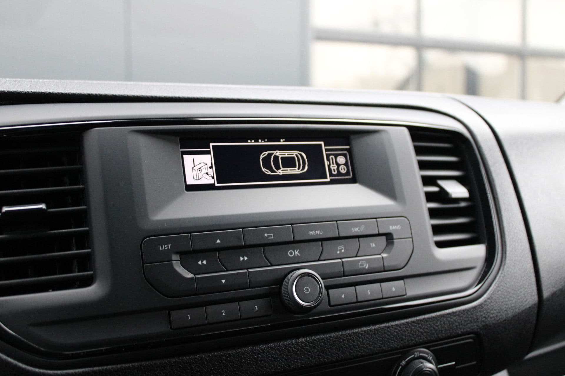 Citroën Ë-Jumpy L2 136 75 kWh 136pk - Cruise - Airco - PDC - Bluetooth - DAB - Rijklaar thumbnail 25