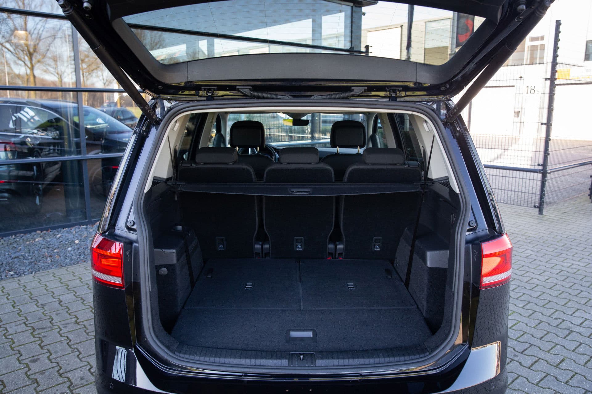 Volkswagen Touran 1.5 TSI Highline 7p , Adap. cruise, Trekhaak, Carplay, Stoel/stuurverwarming, thumbnail 31