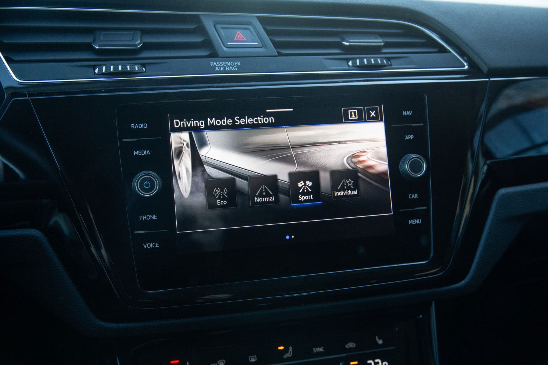 Volkswagen Touran 1.5 TSI Highline 7p , Adap. cruise, Trekhaak, Carplay, Stoel/stuurverwarming, thumbnail 18