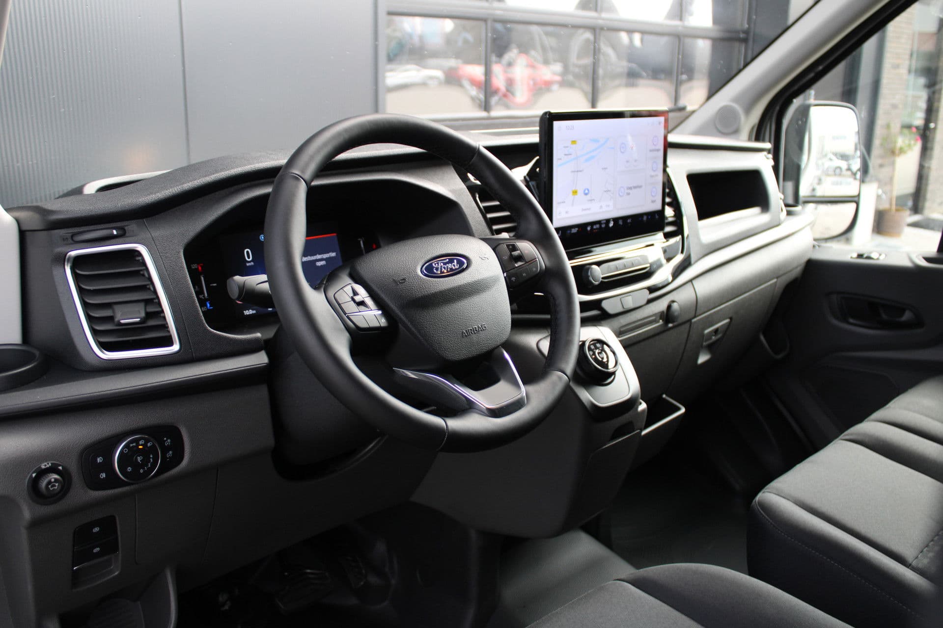 Ford Transit 350 2.0 TDCI L2H2 Trend 165pk - Facelift - 2x Schuifdeur - Adaptive Cruise - Navigatie - Blind Spot - 360 Camera - Stoel - Stuurverwarming - Rijklaar thumbnail 2