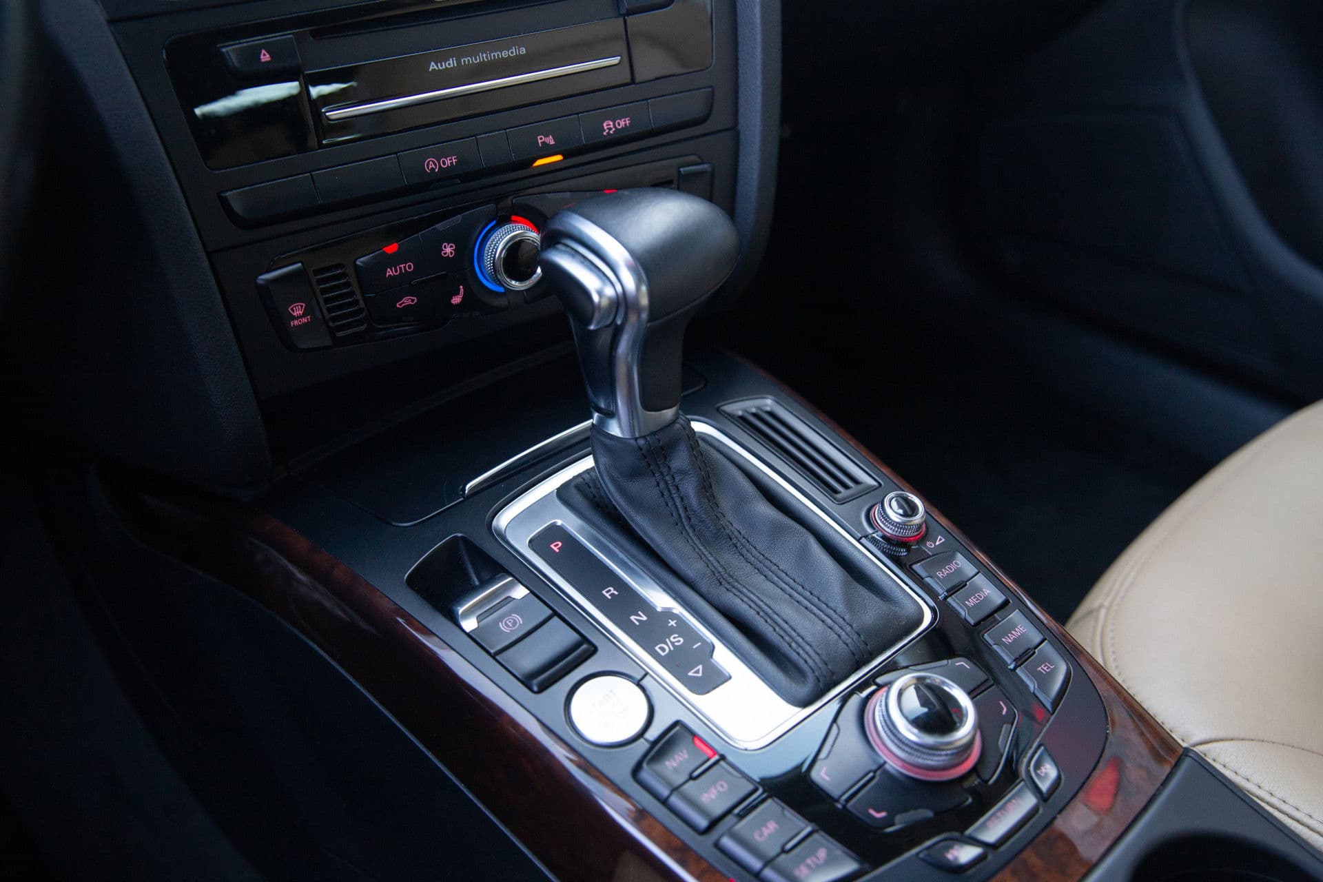 Audi A4 Avant 1.8 TFSI Business Edition , Stoelverwarming, Panoramadak, Apple Carplay, Keyless entry thumbnail 7