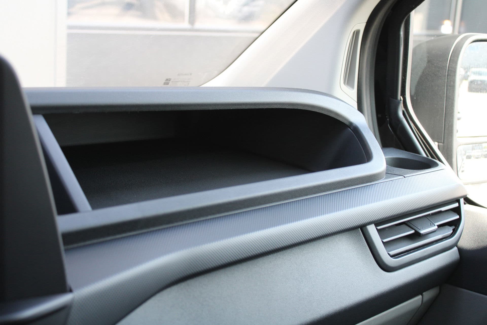 Ford Transit Custom 320 2.0 TDCI L2H1 Trend DC 136pk - Carplay - Android - Camera - Trekhaak - LED koplampen - Stoelverwarming - Draadloos laden - Rijklaar thumbnail 30