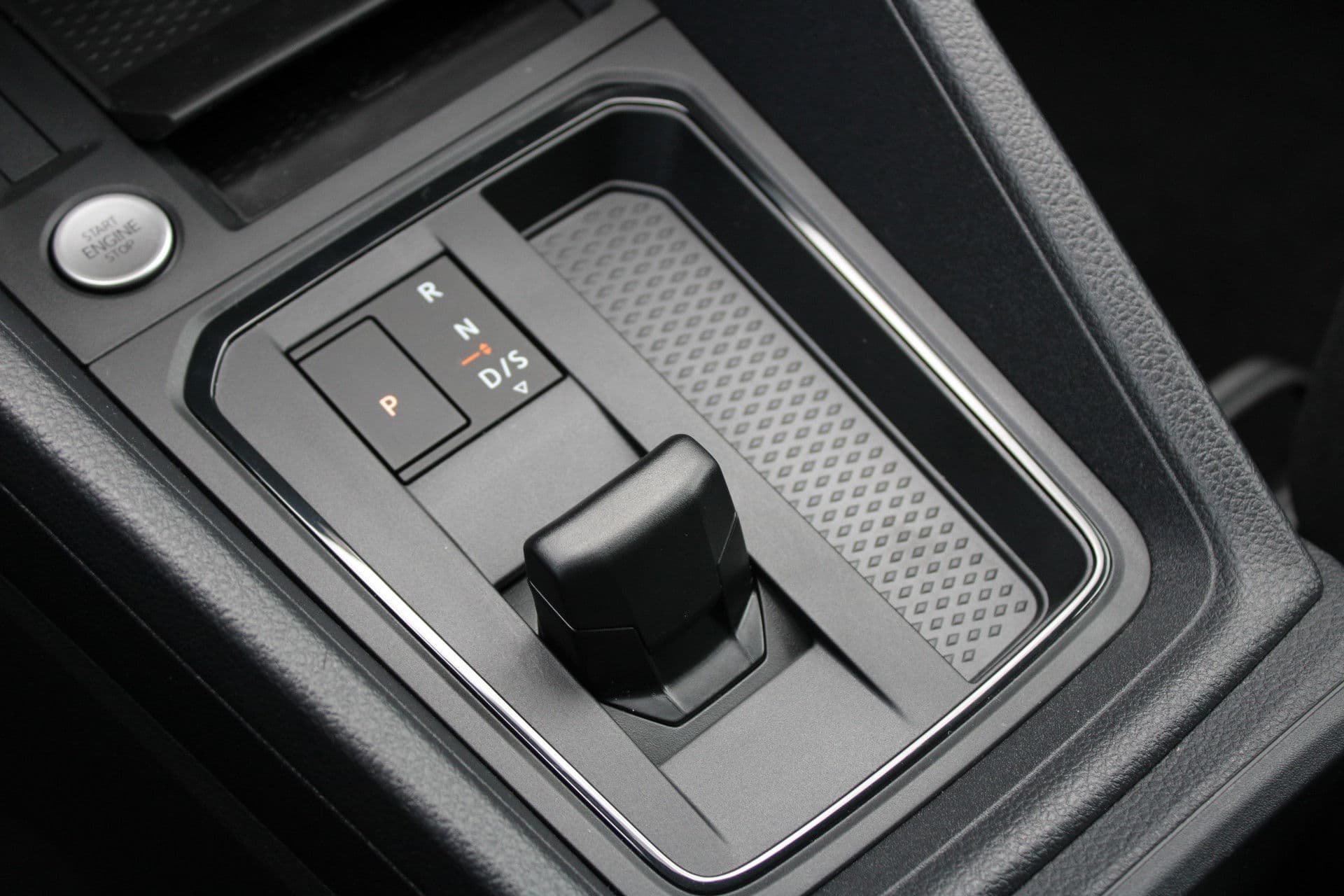 Volkswagen Caddy Cargo 2.0 TDI 122pk DSG7 - Carplay - Adaptive Cruise - Trekhaak - Navigatie - Dig. cockpit - Ergocomfort stoel - Stoelverwarming - Rijklaar thumbnail 33