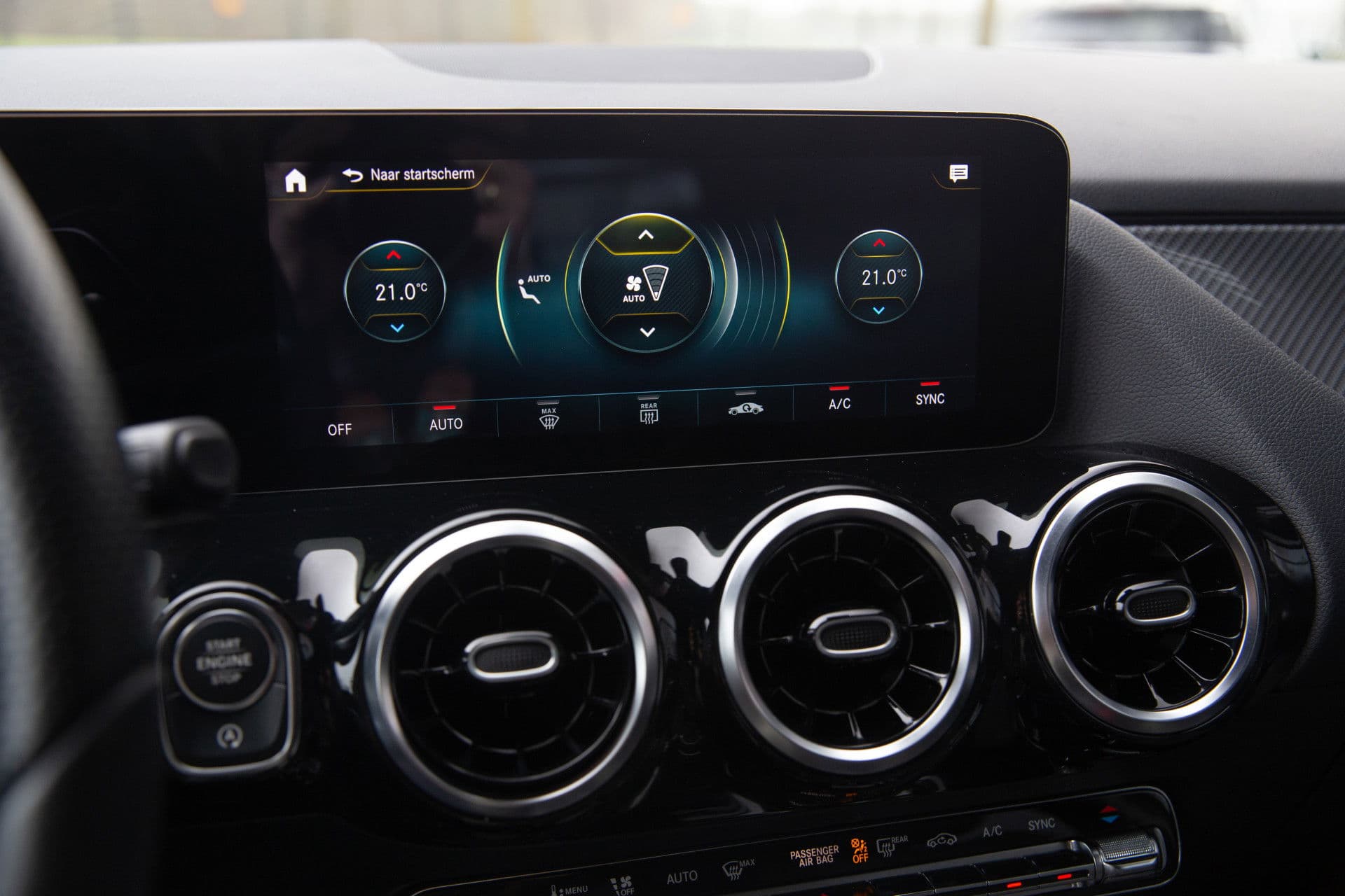 Mercedes-Benz GLA 200 AMG Line , Trekhaak, Achteruitrijcamera, Stoelverwarming, thumbnail 19