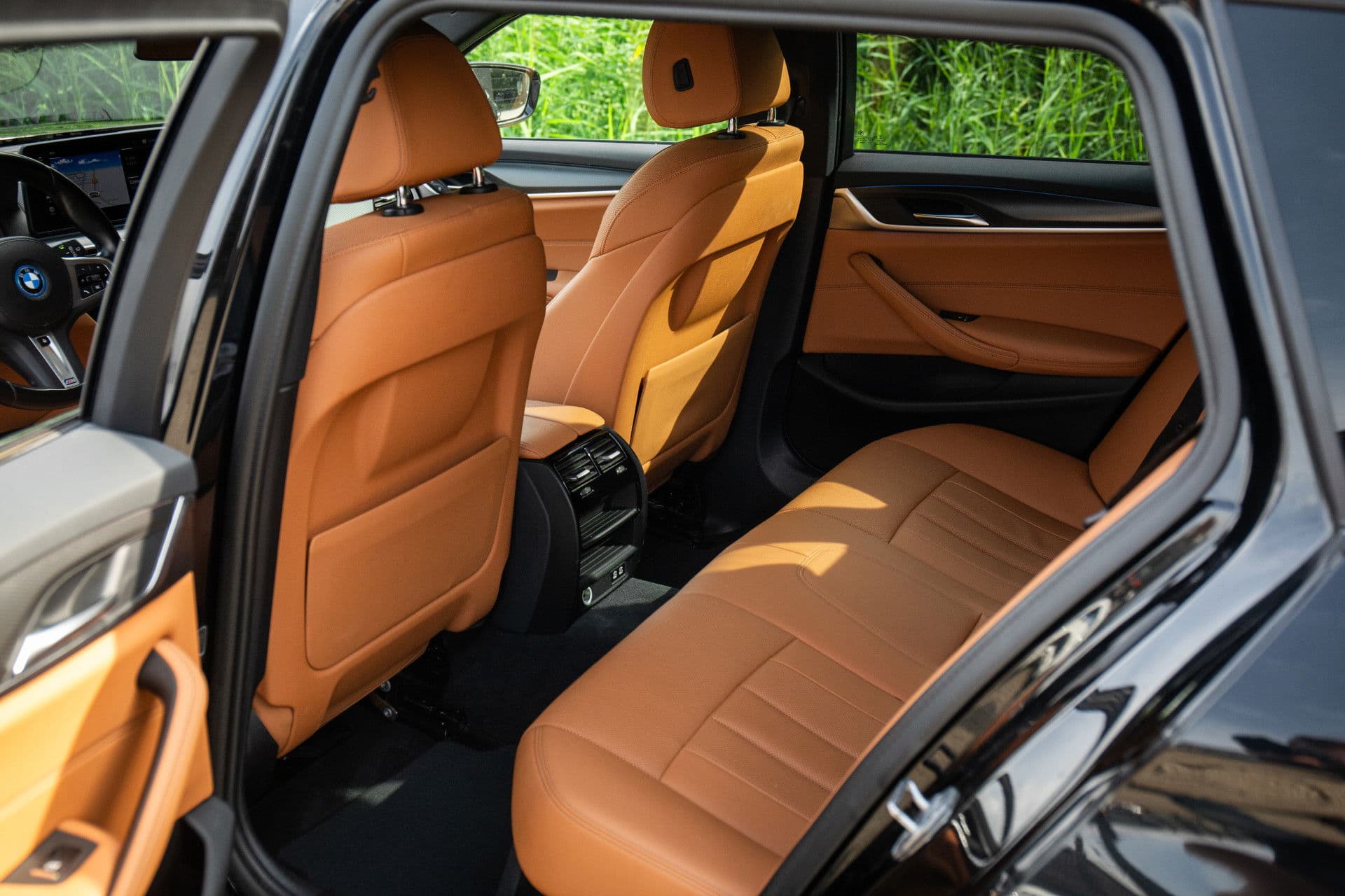 BMW 5 Serie Touring 530e M-Sport , Shadowline, Adaptive Cruise, Trekhaak, Leder, SOH 91% thumbnail 10