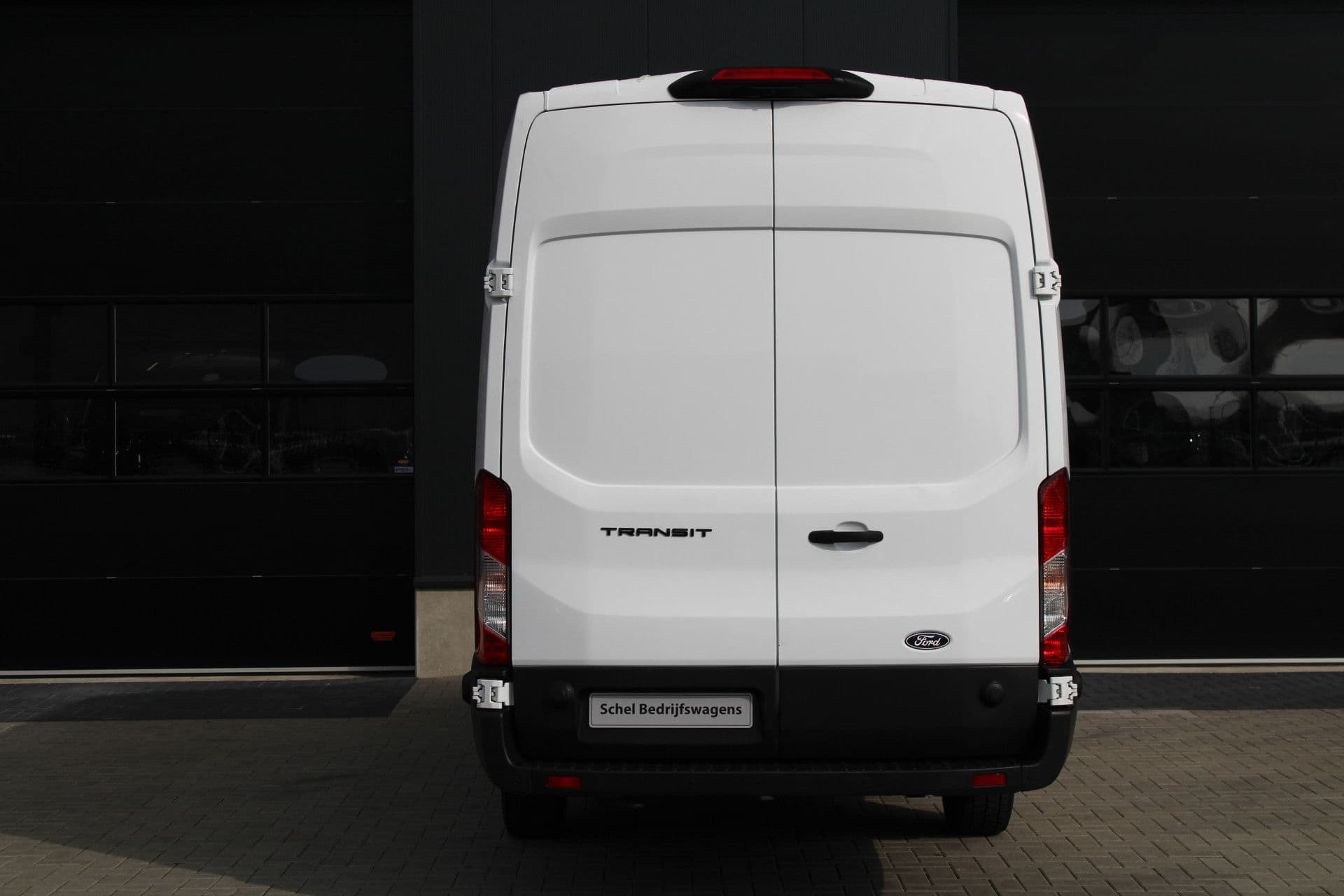 Ford Transit 350 2.0 TDCI L4H3 Trend RWD 130pk - 270gr deuren - Camera - Cruise - Carplay - Airco - PDC - Rijklaar thumbnail 6