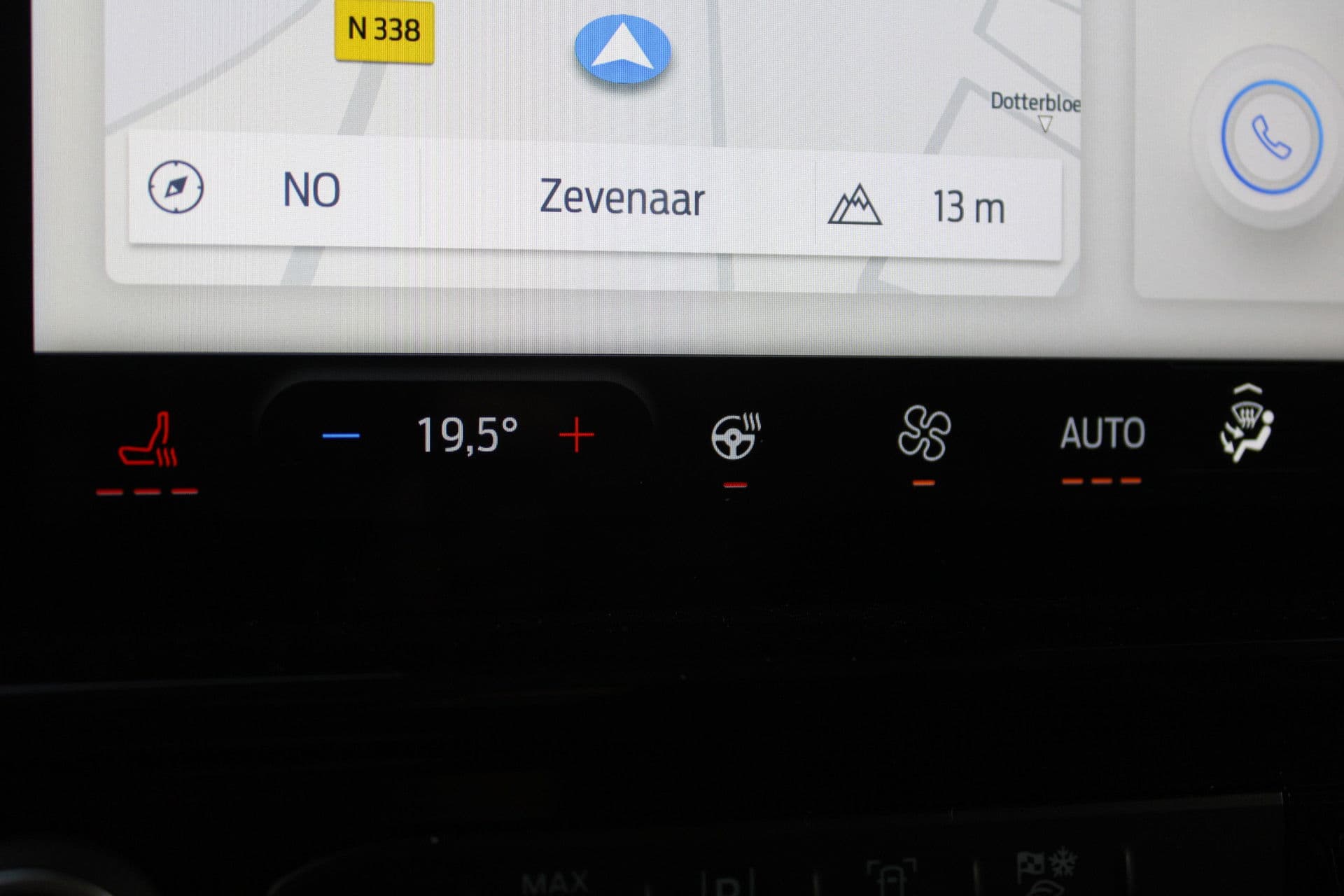 Ford Tourneo Custom 320 2.0 TDCI L2H1 Titanium X DC 170pk - Adaptive Cruise - LED - Blind Spot - Leder - Navigatie - 360 Camera - Trekhaak - Rijklaar thumbnail 33