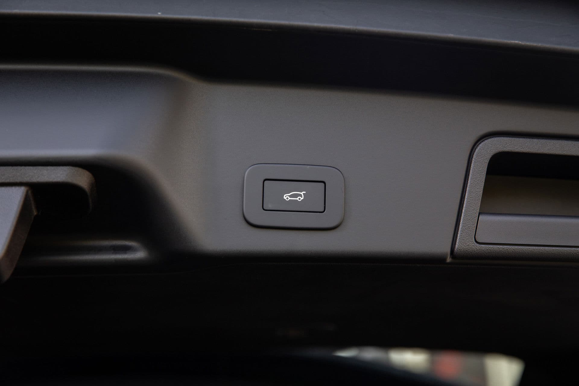 Land Rover Range Rover Evoque 1.5 P300e AWD R-Dynamic HSE Autobiography , Panoramadak, Meridian, Stoelventilatie, Head-up Display thumbnail 28