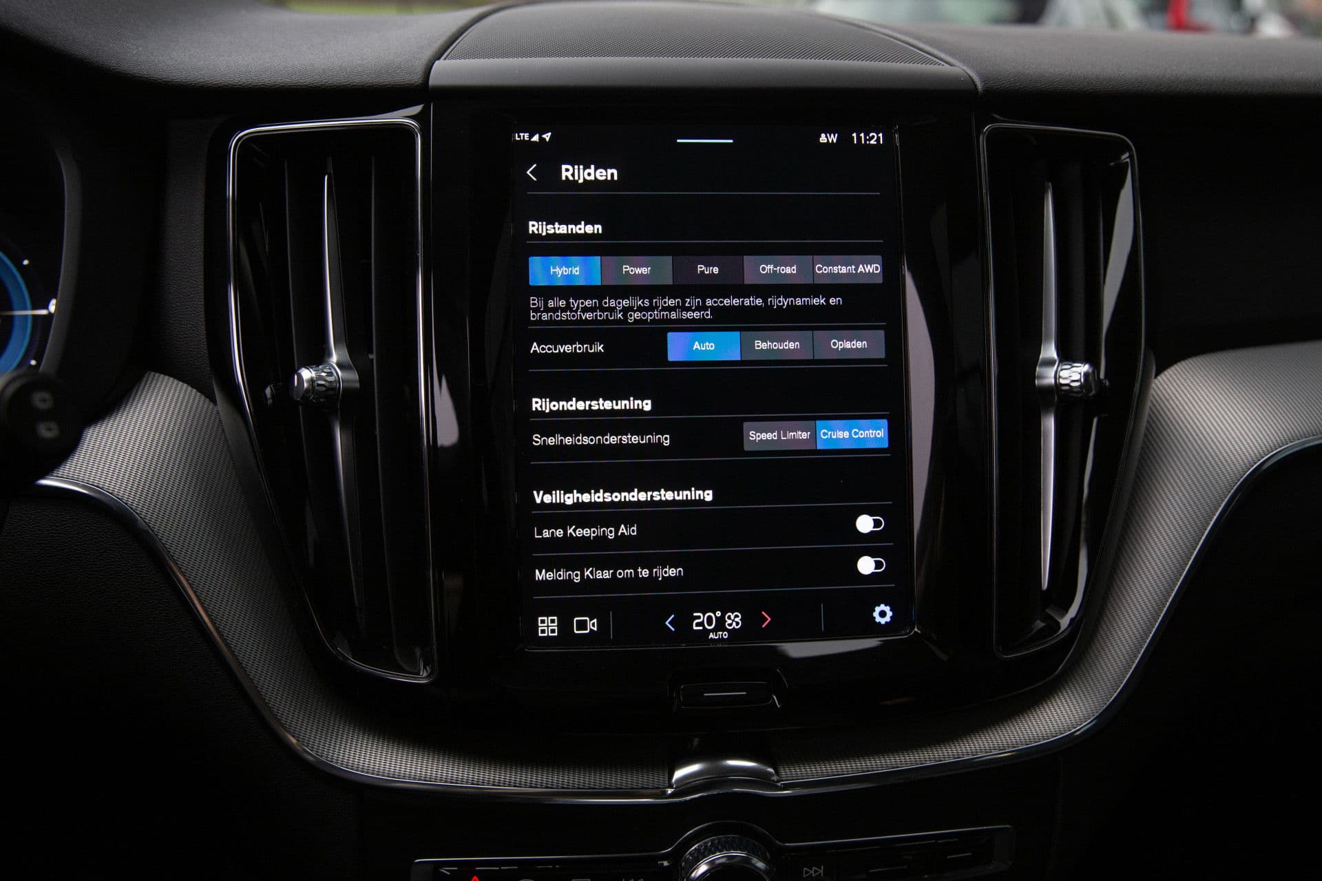 Volvo XC60 2.0 T6 Plug-in hybrid AWD Plus Dark , Panoramadak, Memory, Leer thumbnail 21