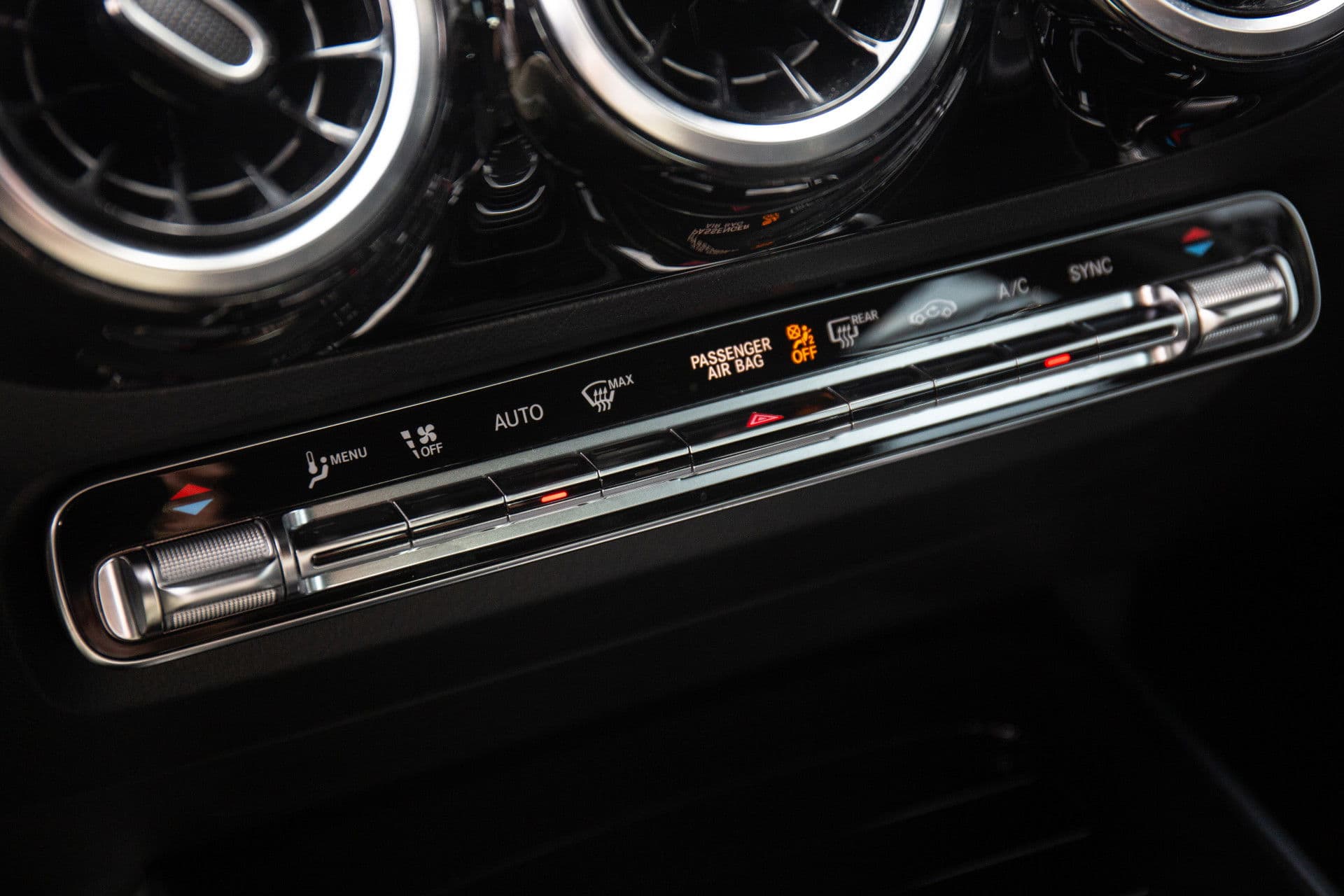 Mercedes-Benz GLA 200 AMG Line , Achteruitrijcamera, Stoelverwarming, Elek. achterklep thumbnail 19