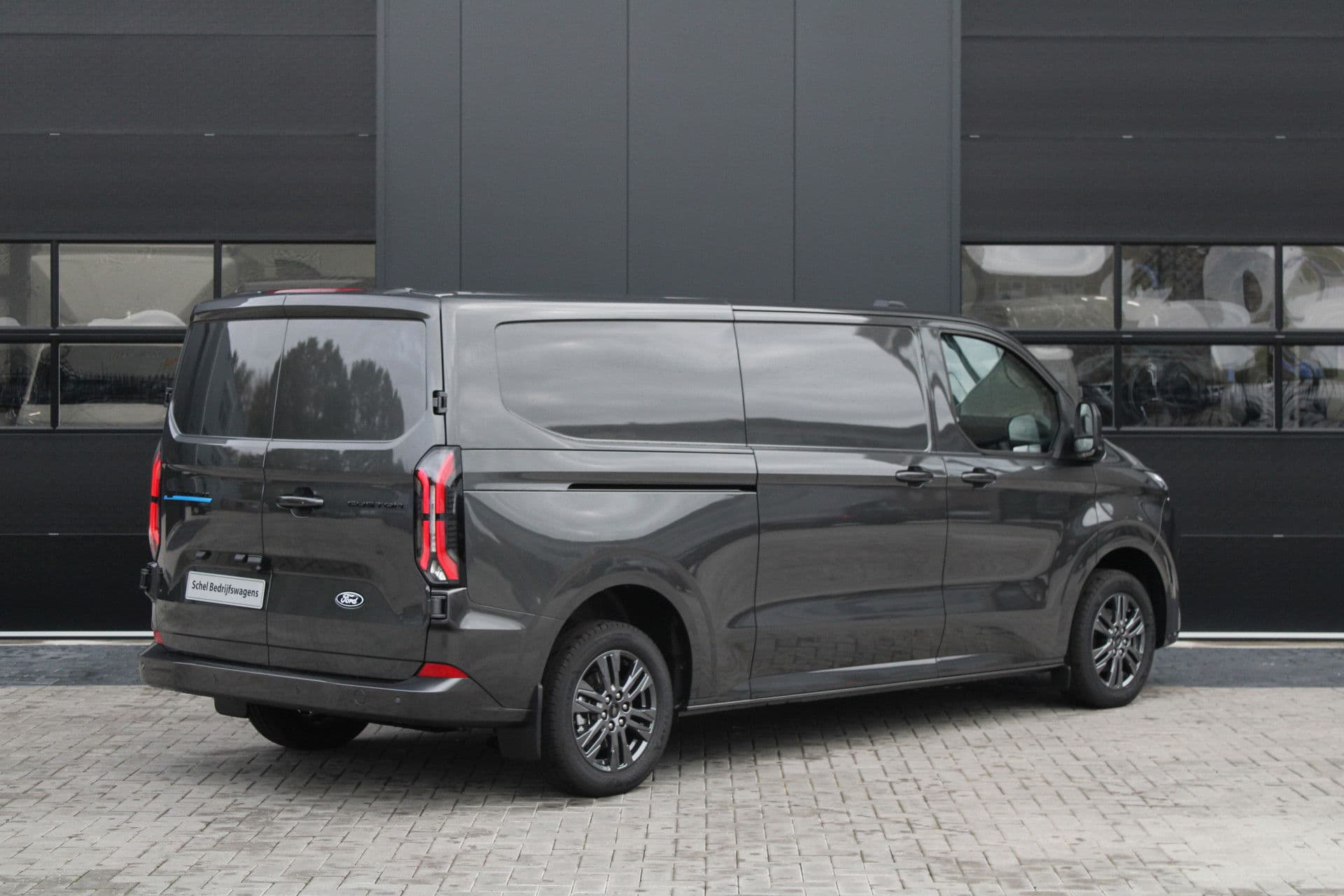 Ford E-Transit Custom 340 L2H1 Limited 65 kWh 218pk - 2x Schuif - LED - 360 Camera - B&O - ACC - Navi - Stoel/Stuurverwarming - Rijklaar thumbnail 7