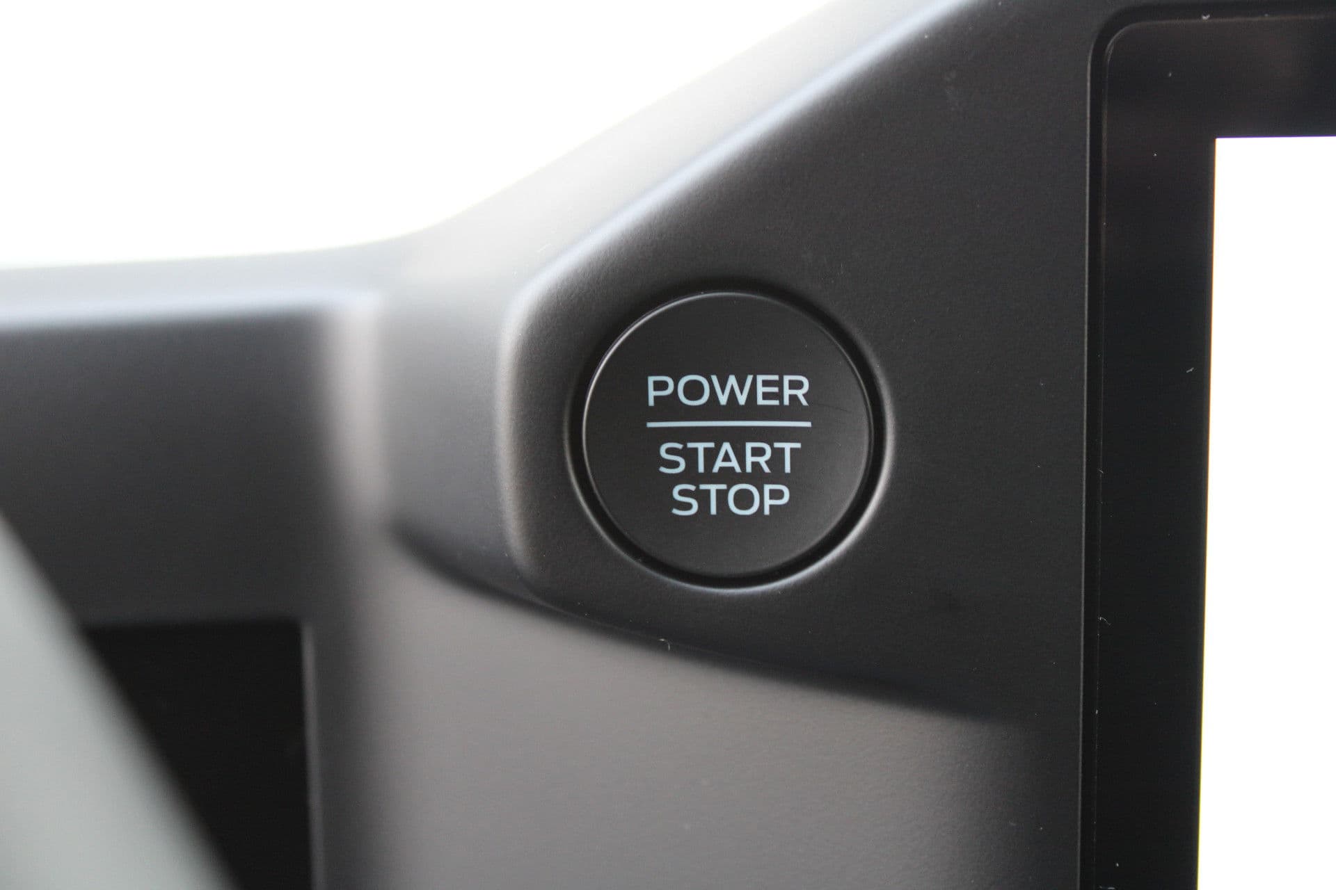 Ford Transit Custom 320 2.0 TDCI L2H1 Trend DC 136pk - Raptor Grill - Styling Pack - LM velgen - Betimmering - Camera - Trekhaak - LED koplampen - Rijklaar thumbnail 29