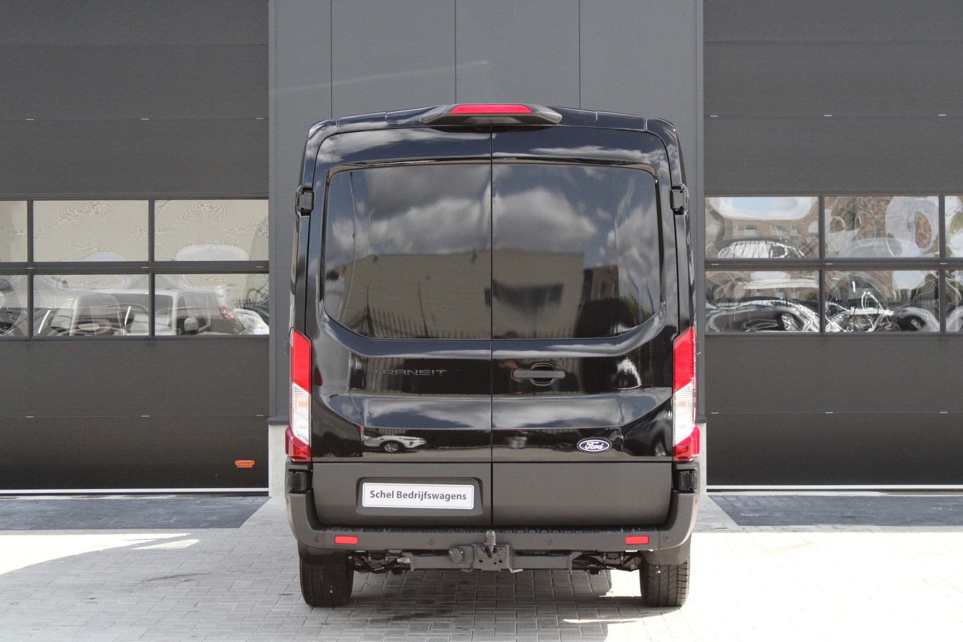 Ford Transit 350 2.0 TDCI L2H2 Trend 165pk - Facelift - 2x Schuifdeur - Adaptive Cruise - Navigatie - Blind Spot - 360 Camera - Stoel - Stuurverwarming - Rijklaar thumbnail 7