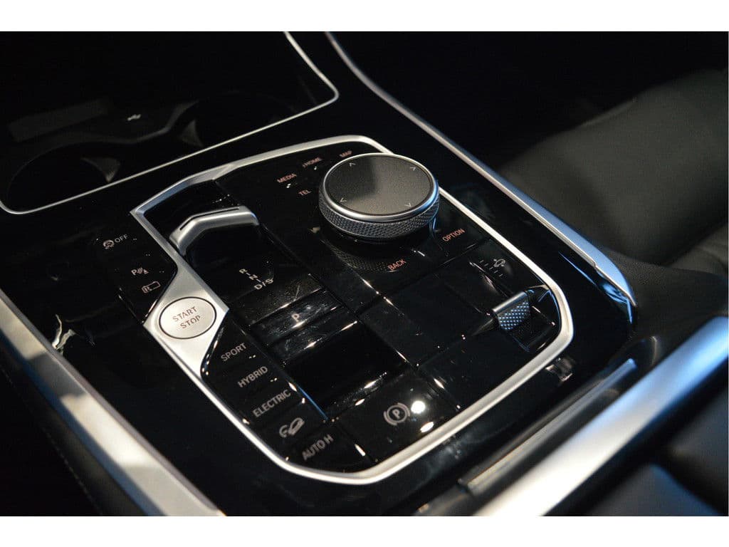 BMW X5 xDrive50e M-SPORT pano head up 360 camera 22 inch !! thumbnail 24