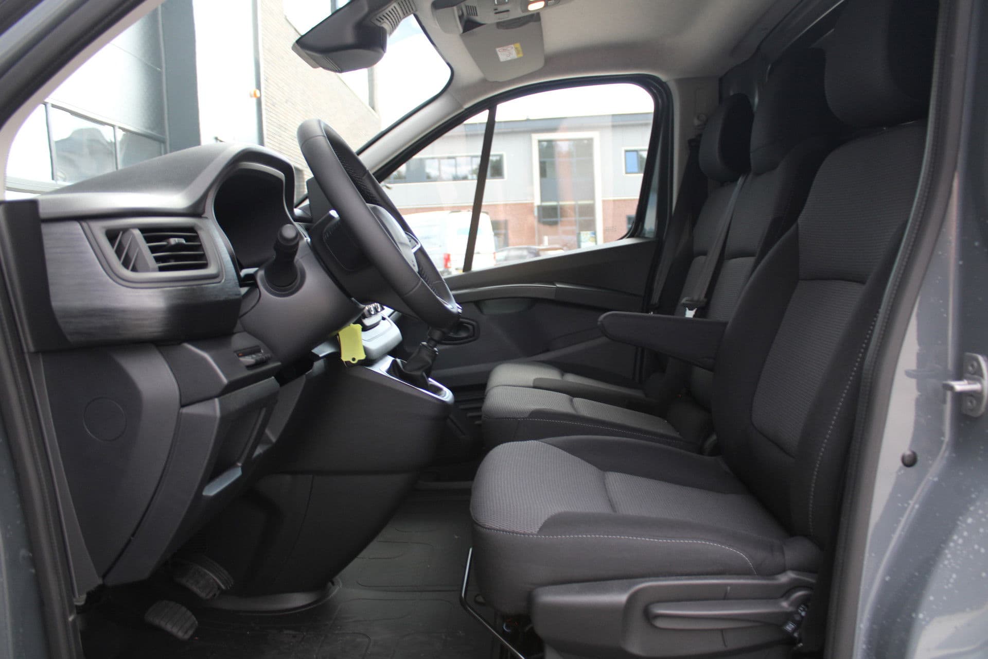 Renault Trafic 2.0 Blue dCi 130pk T30 L2H1 Advance - 2x Schuifdeur - Achteruitrijcamera - Carplay - Android - Allseason - Trekhaak - Rijklaar thumbnail 9